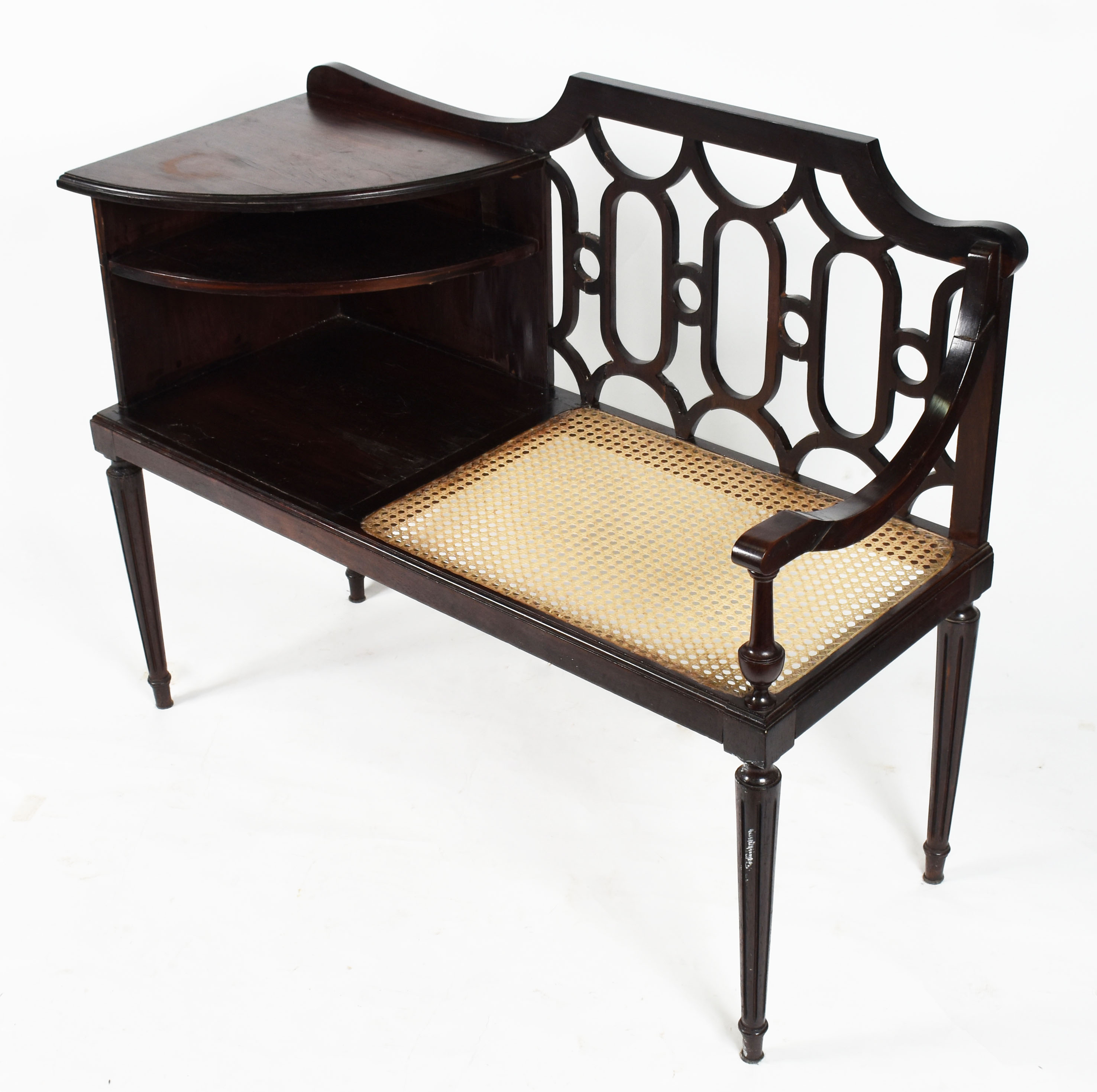 Mesa com banco acoplado para telefone , assento de palhinha. ( parte... - foto 1 de 7