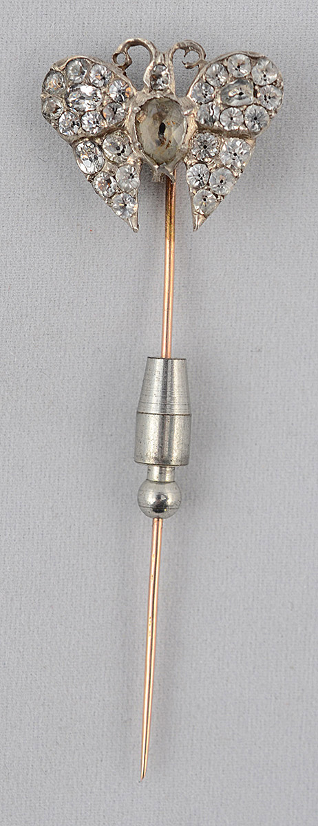 Alfinete de ouro amarelo 18 k e prata minas novas, modelo borboleta...
