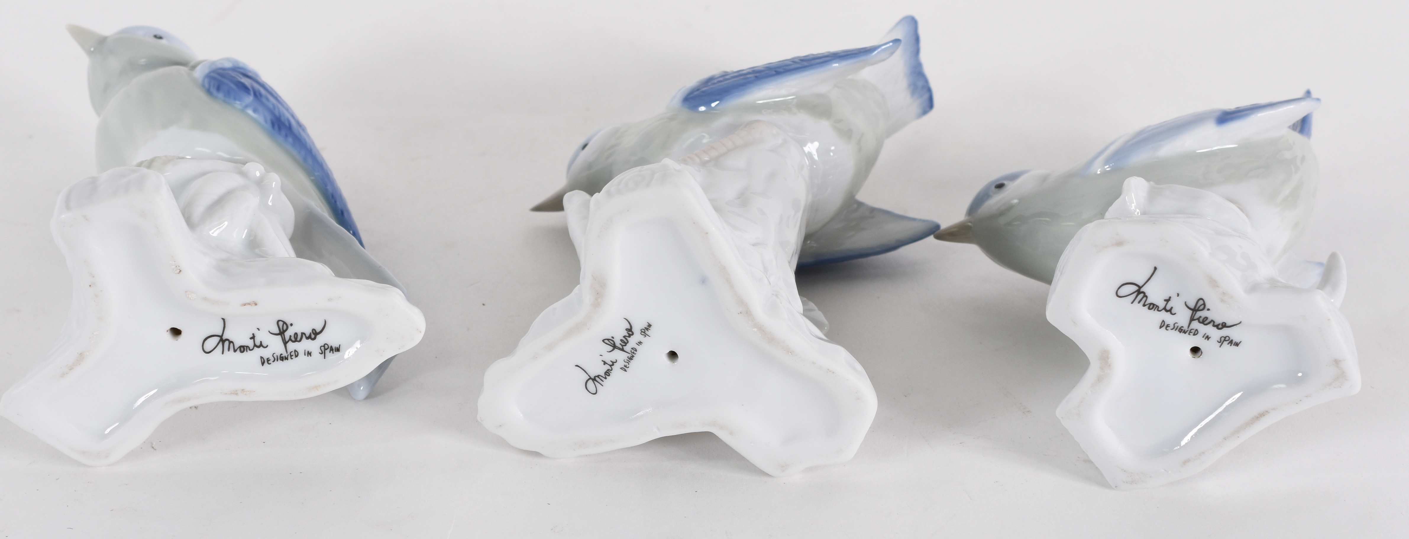 Três pássaros de porcelana Espanhola . medidas 12 cm / 15 cm / 14 cm . - foto 4 de 4