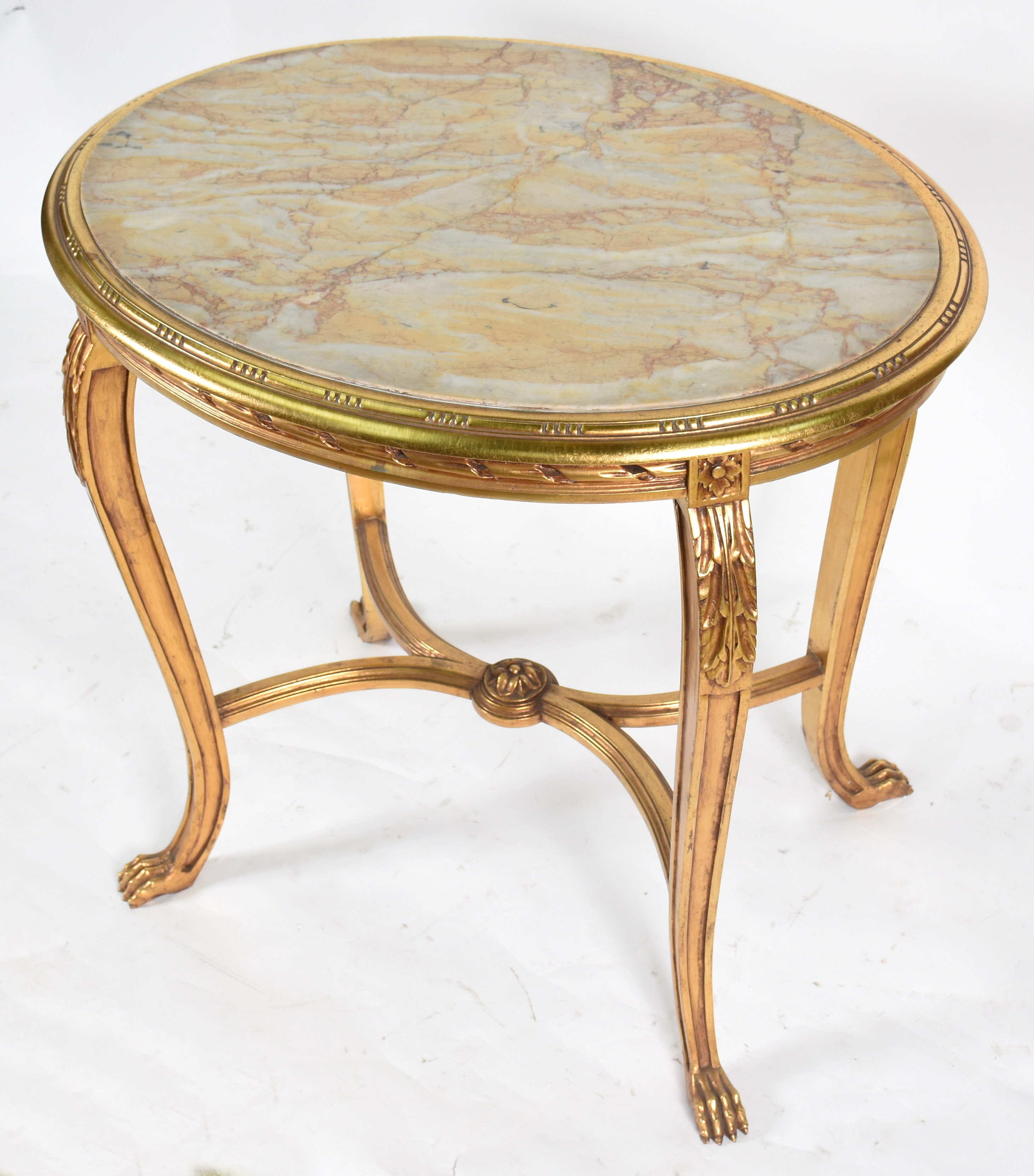 Mesa oval de madeira dourada com tampo de mármore , pernas... - foto 2 de 3
