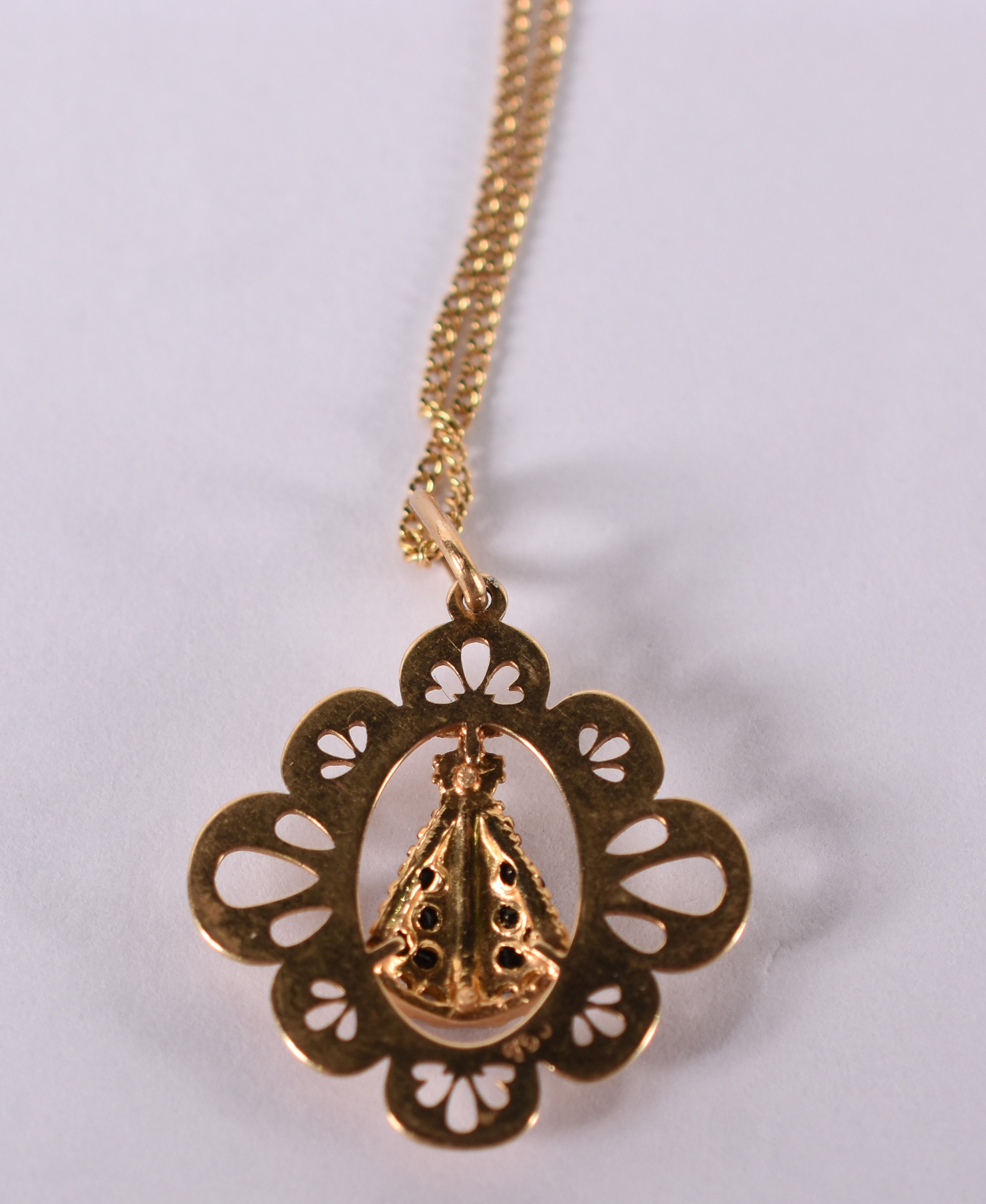 Gargantilha de ouro amarelo com pingente de N.Sra Aparecida . 60 cm... - foto 3 de 3
