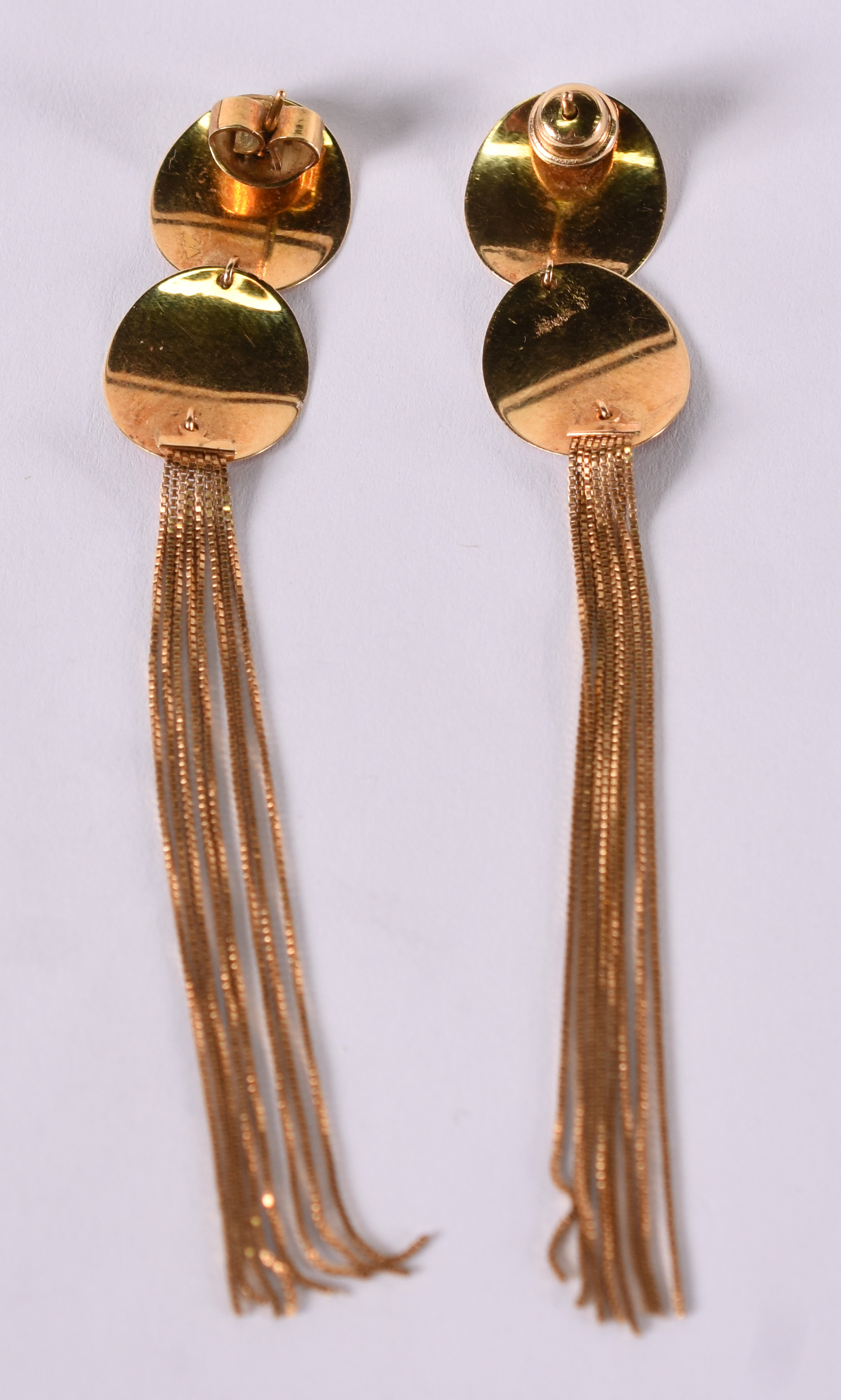 Par de brincos de ouro amarelo . 10 cm . 5,0 g . ( Por questão de... - foto 2 de 2