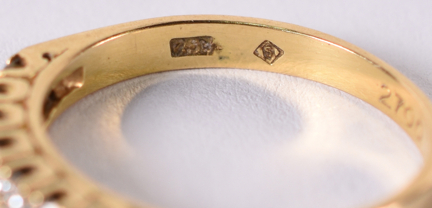 meia aliança de ouro amarelo com 9 brilhantes de 0,5 ct . Aro 15 2,8... - foto 4 de 5