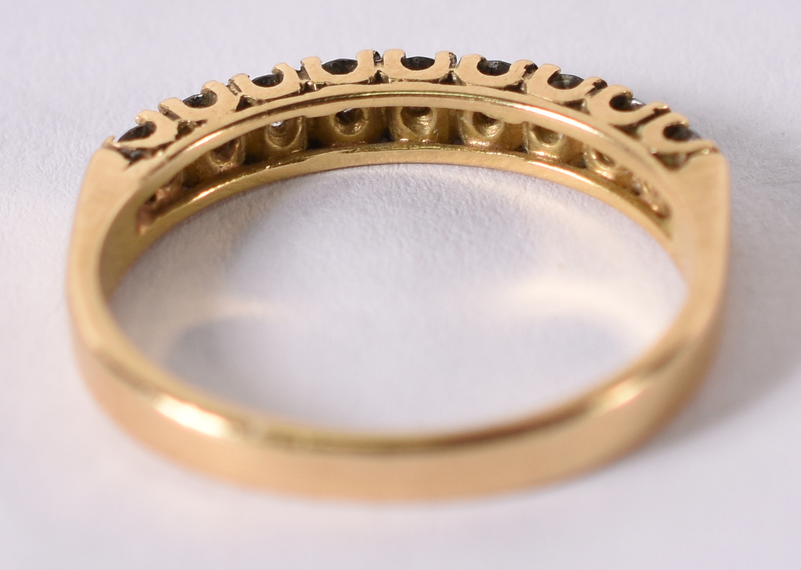 meia aliança de ouro amarelo com 9 brilhantes de 0,5 ct . Aro 15 2,8... - foto 5 de 5