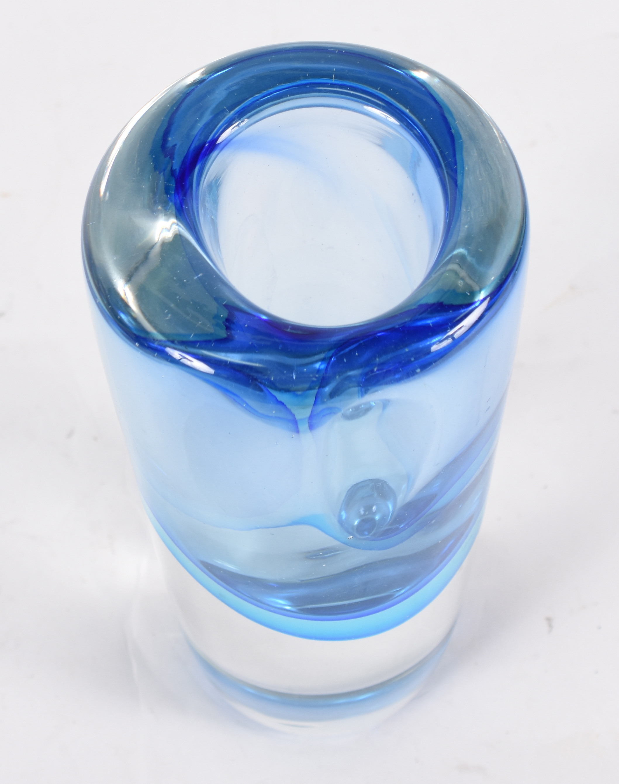 Vaso de murano azul transparente . 24 cm . - foto 3 de 3