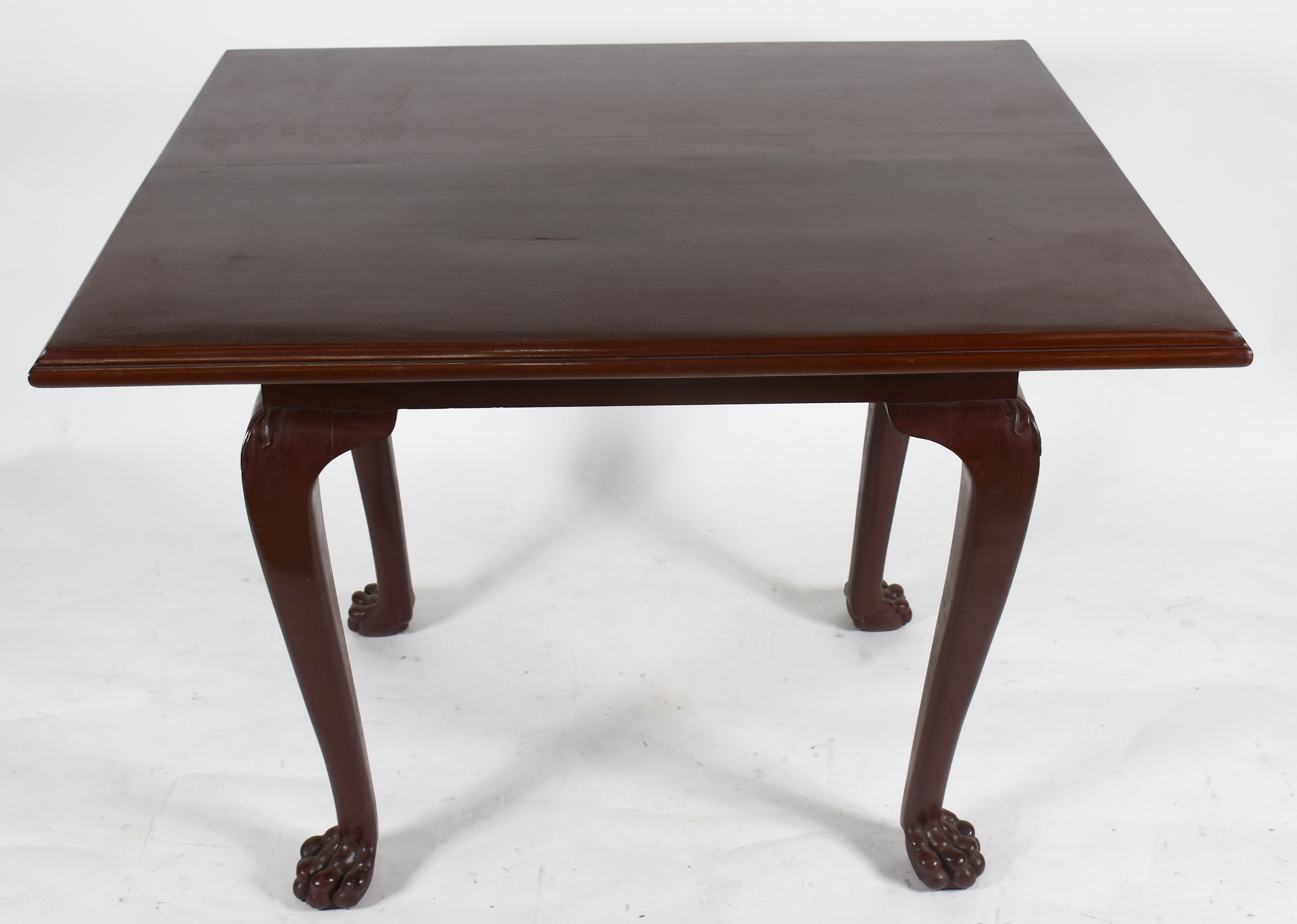 Mesa de madeira nobre feitio retangular , pés de garra , acompanham 4... - foto 2 de 4