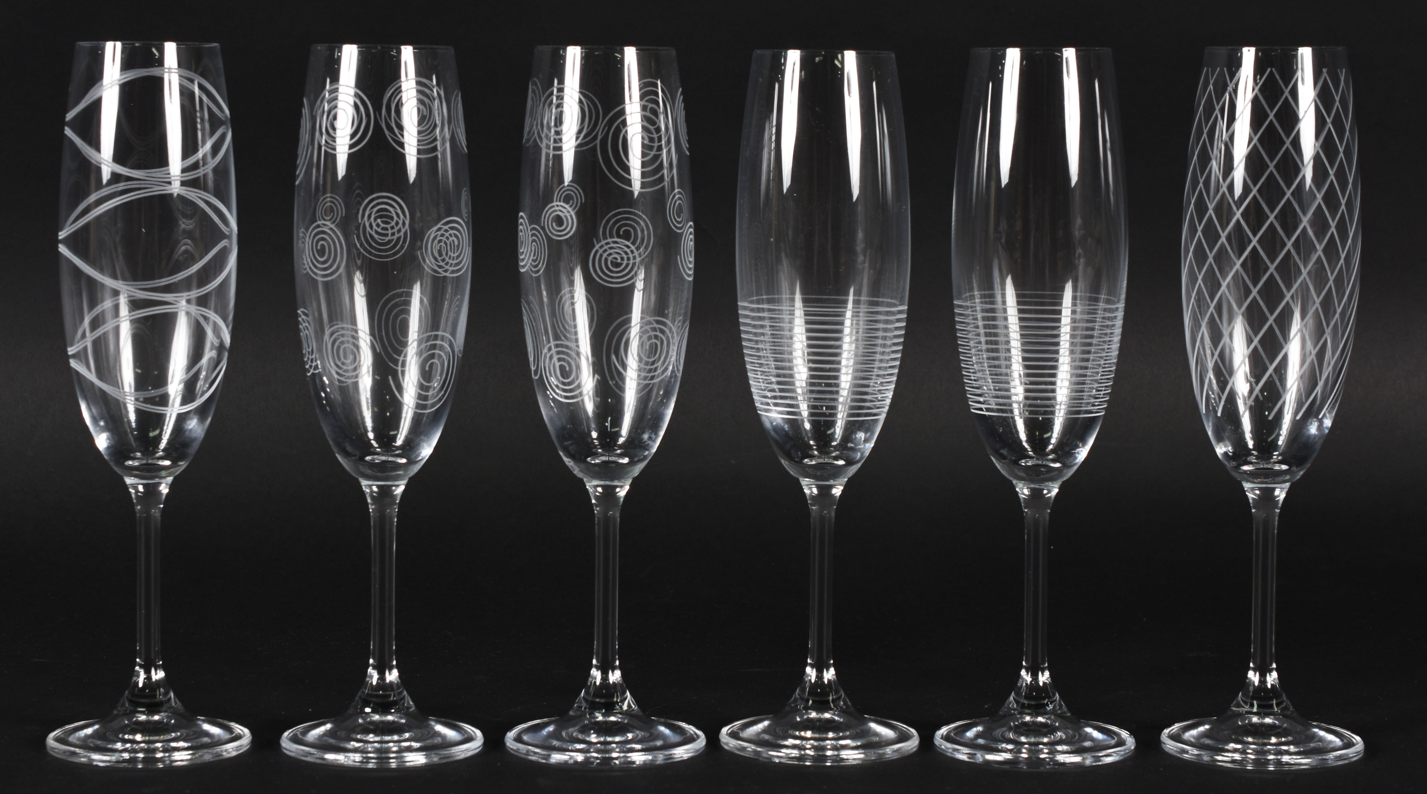 Seis flutes de cristal da bohemia 210 ml desenhada - foto 1 de 2