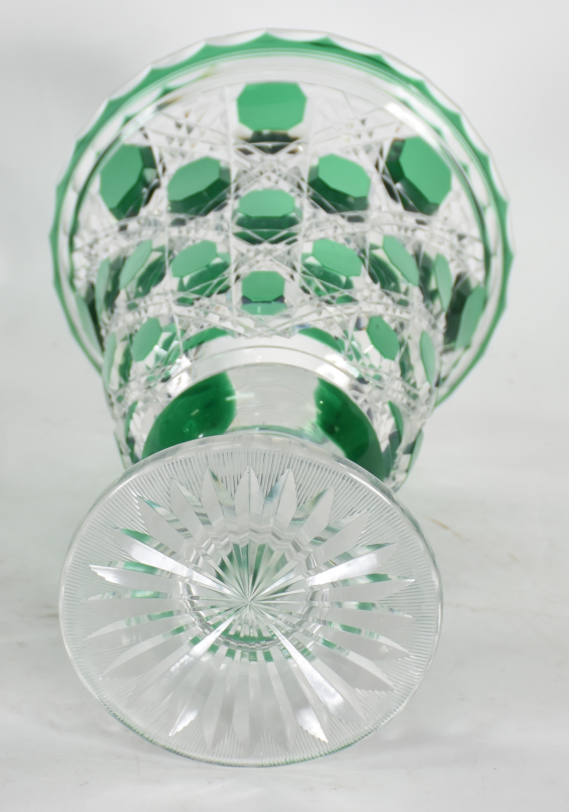 Vaso de cristal double lapidado verde . - foto 4 de 4
