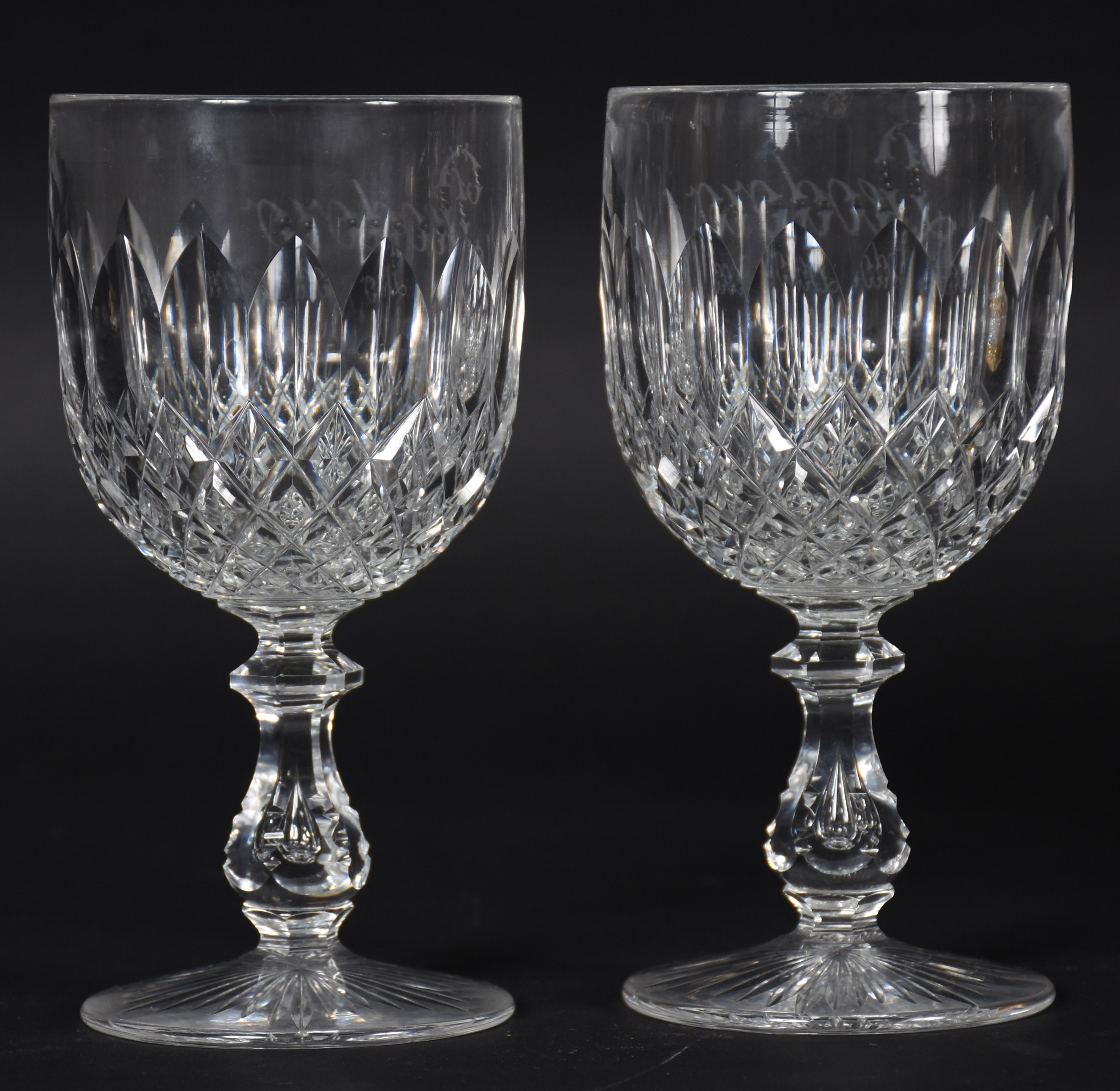 Duas taças de cristal francês (possivelmente Baccarat), com... - foto 3 de 5