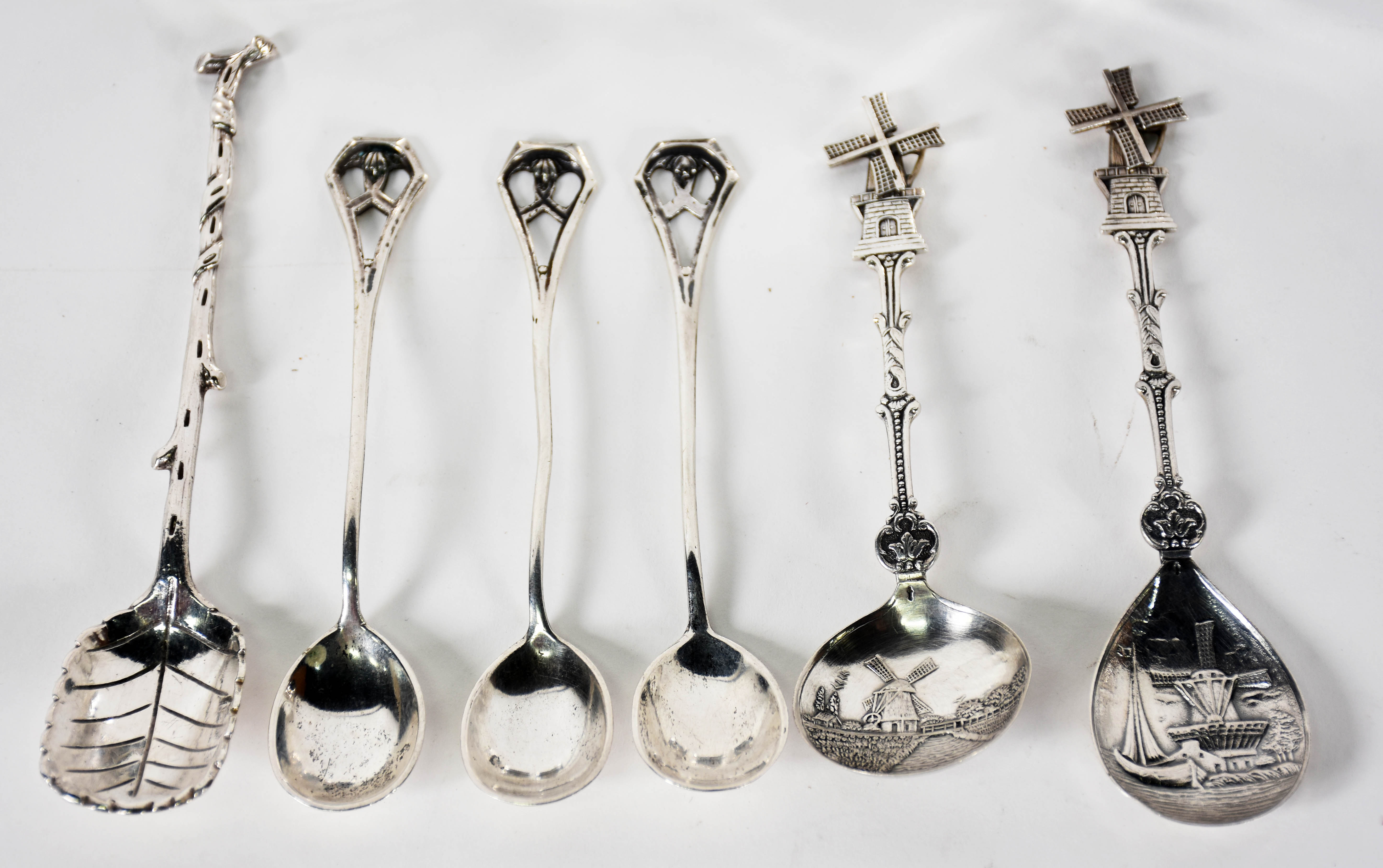 Diversas peças de prata : 3 argolas para guardanapo . espátula ; 6... - foto 5 de 9