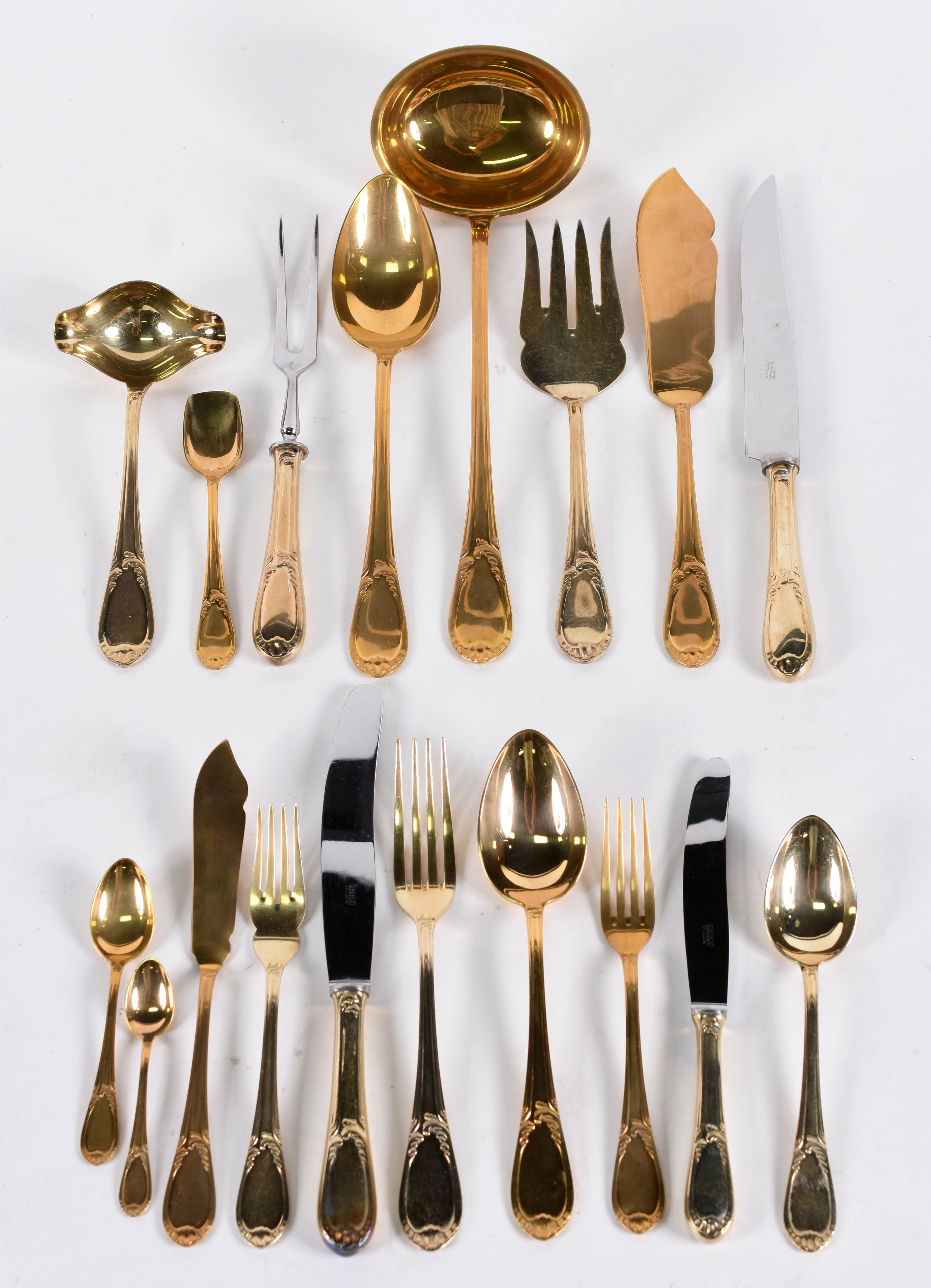 Faqueiro dourado Eberle composto de : 12 garfos , 12 facas , 12... - foto 1 de 4