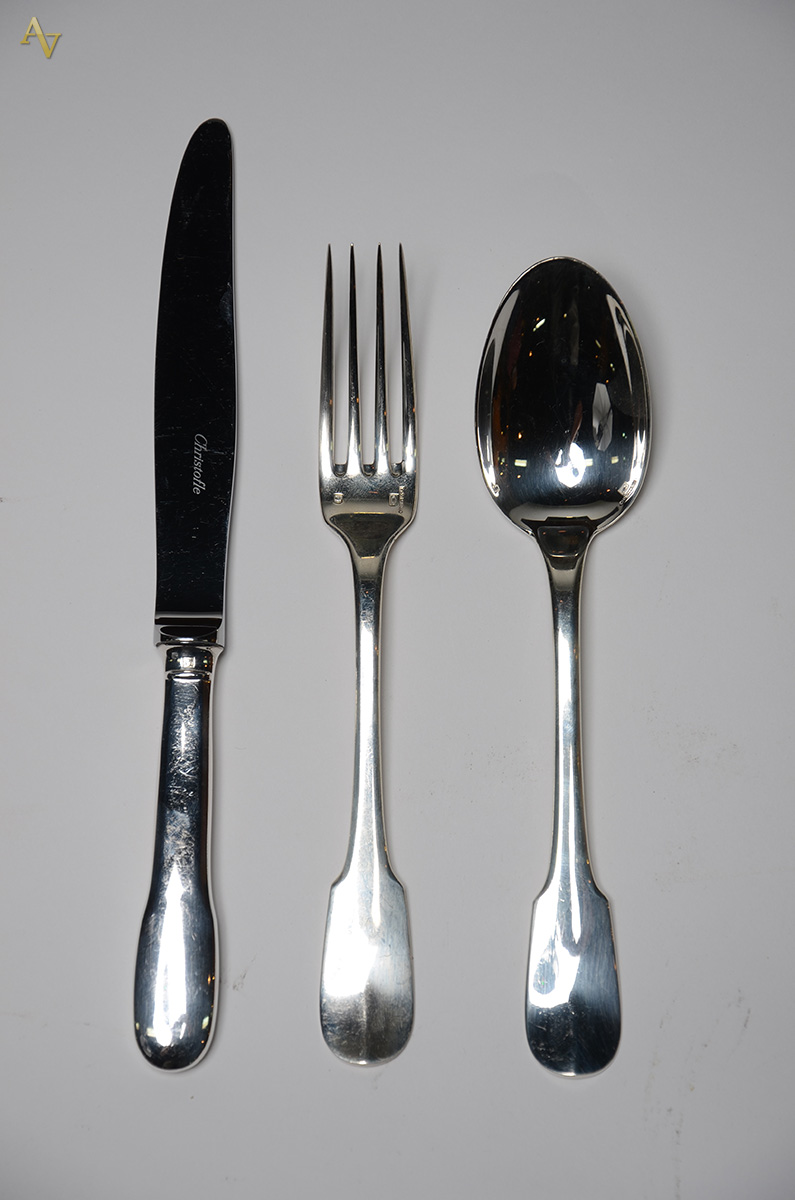 CHRISTOFLE - Faqueiro de metal espessurado a prata, modelo CLUNY... - foto 2 de 3