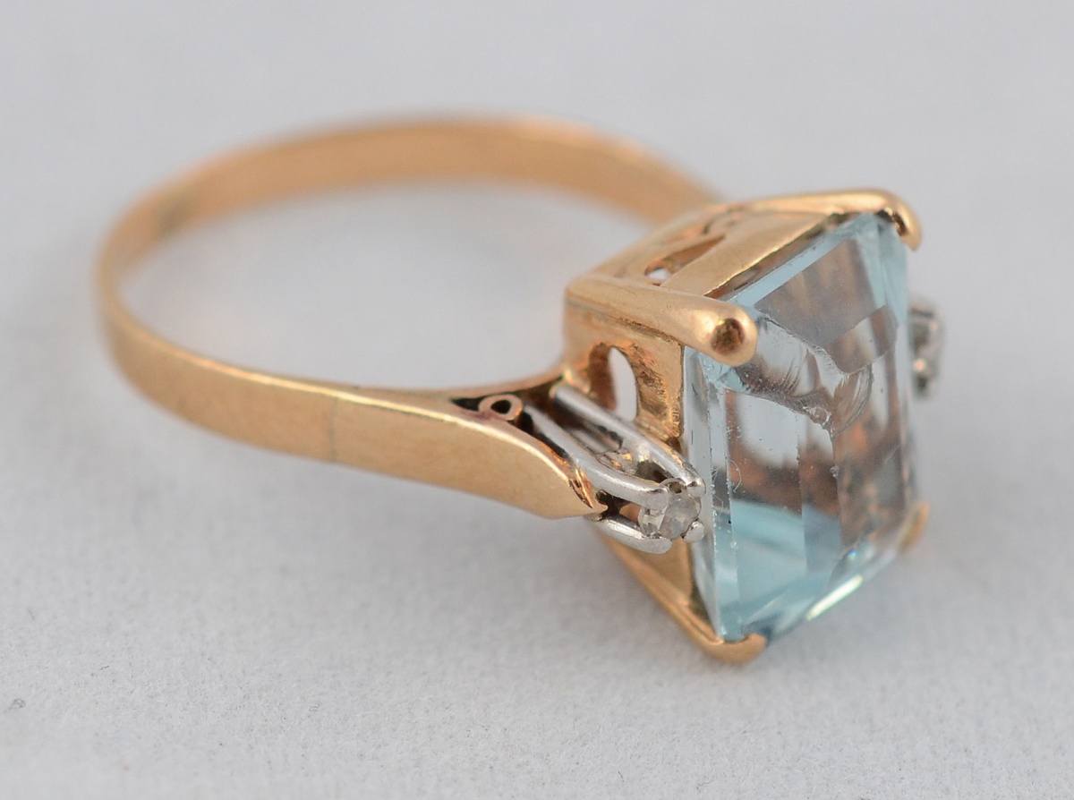 Anel de ouro amarelo 18 k com pedra azul (possivelmente água... - foto 1 de 2