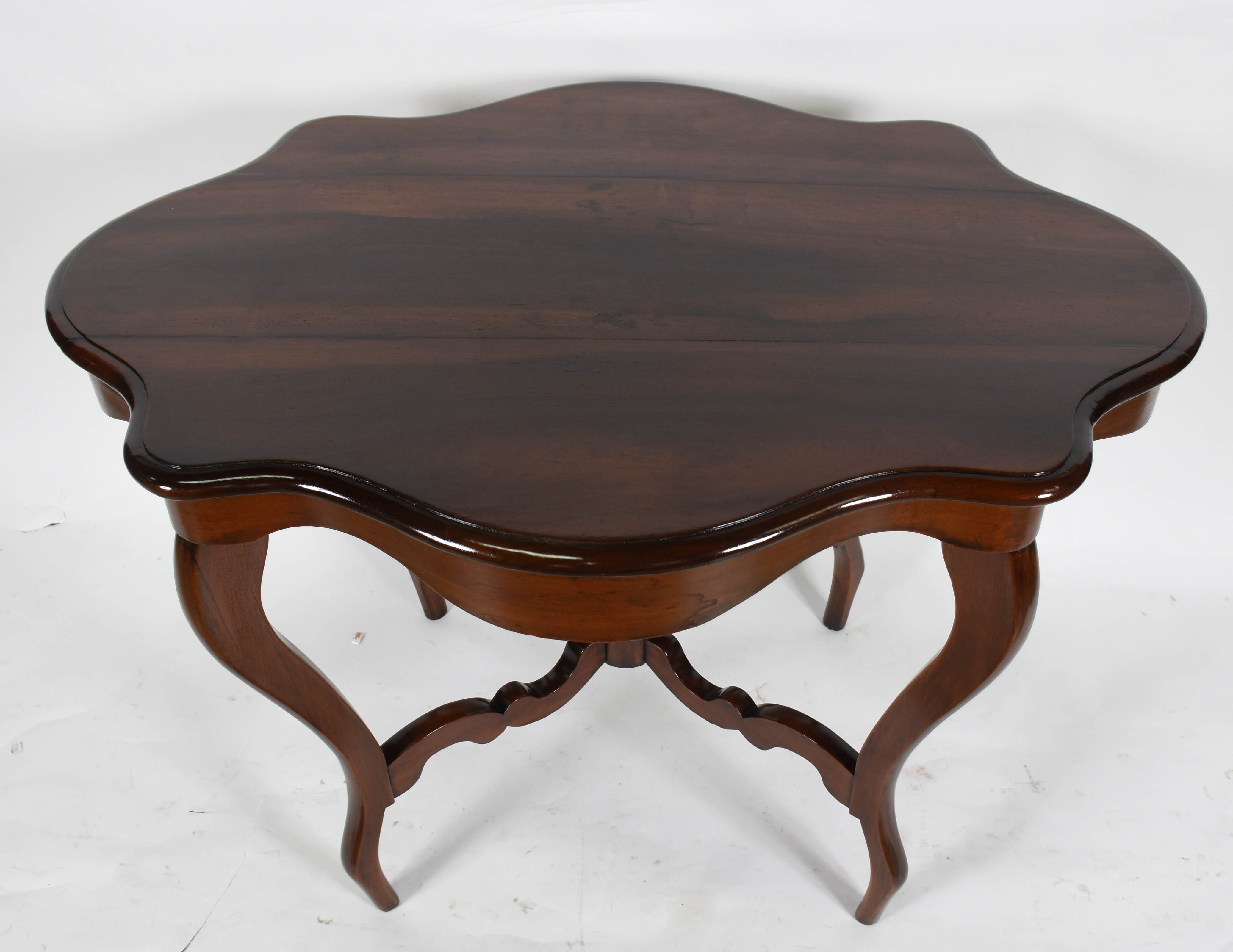 Mesa de apresentação em jacarandá estilo Luís Felipe . - foto 2 de 3