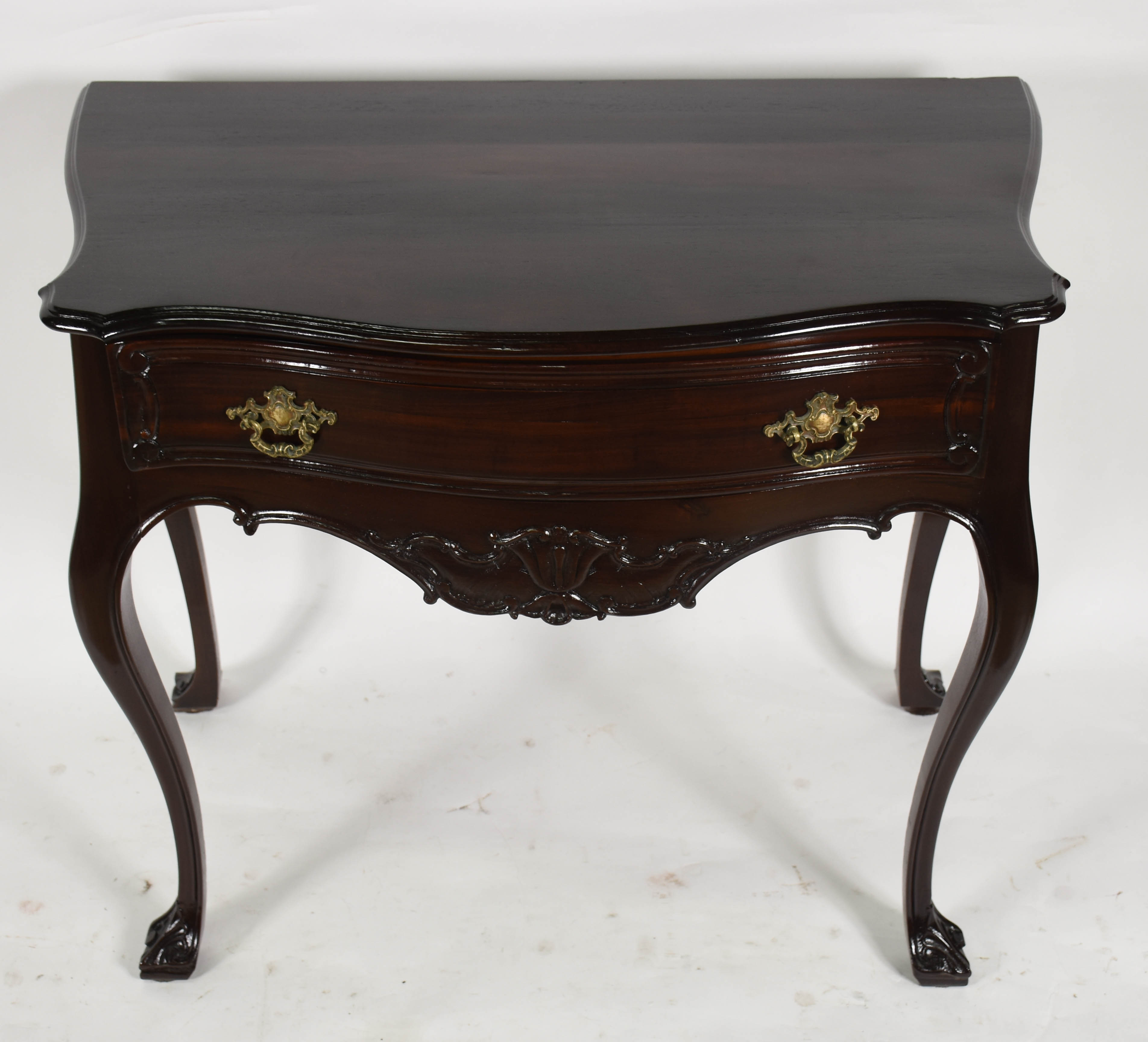 Mesa de encostar de madeira nobre, com 1 gaveta, estilo Dom José . - foto 3 de 5