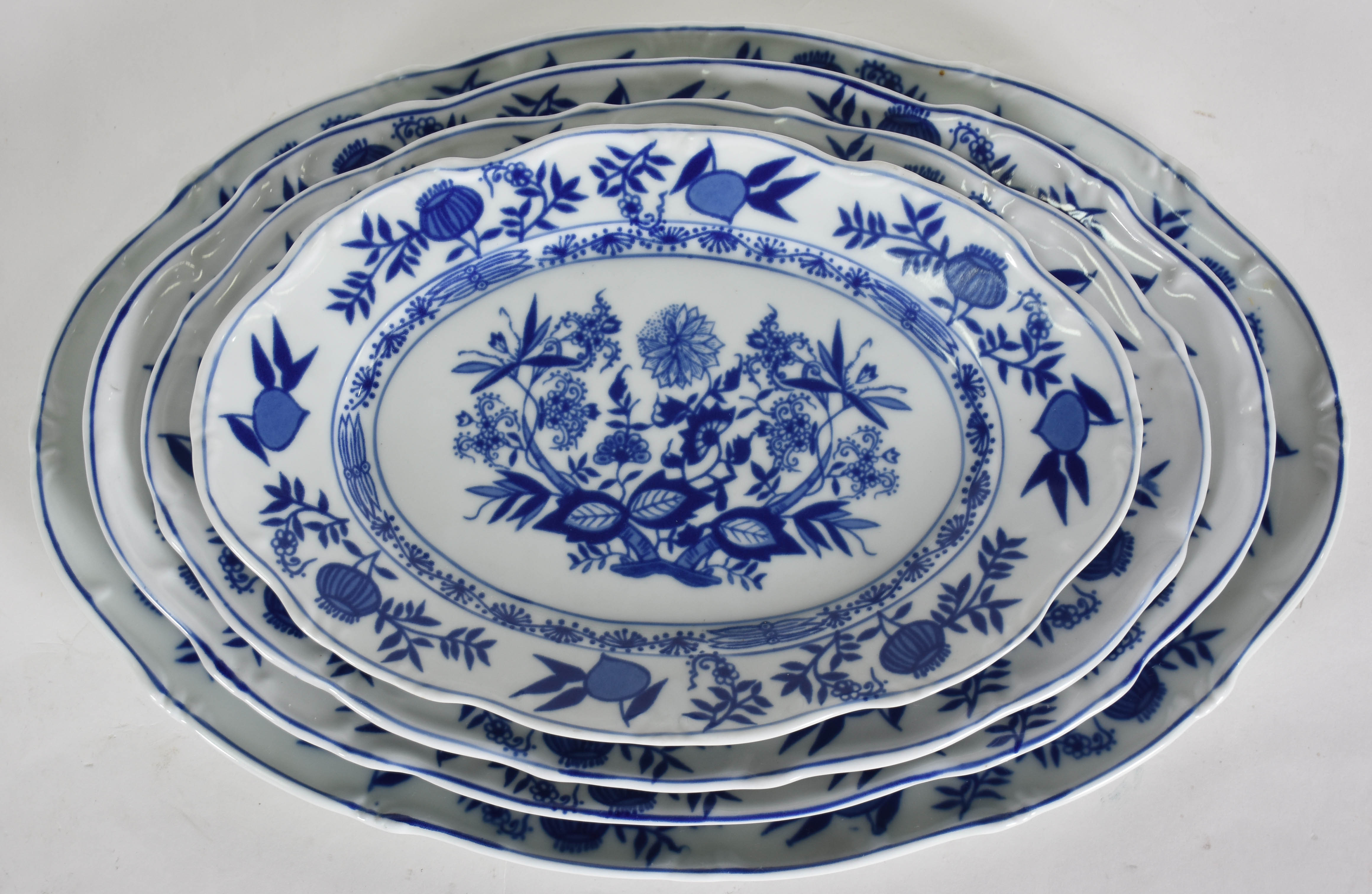 Serviço de jantar e café de porcelana Steatita cebolinha , composto... - foto 4 de 9