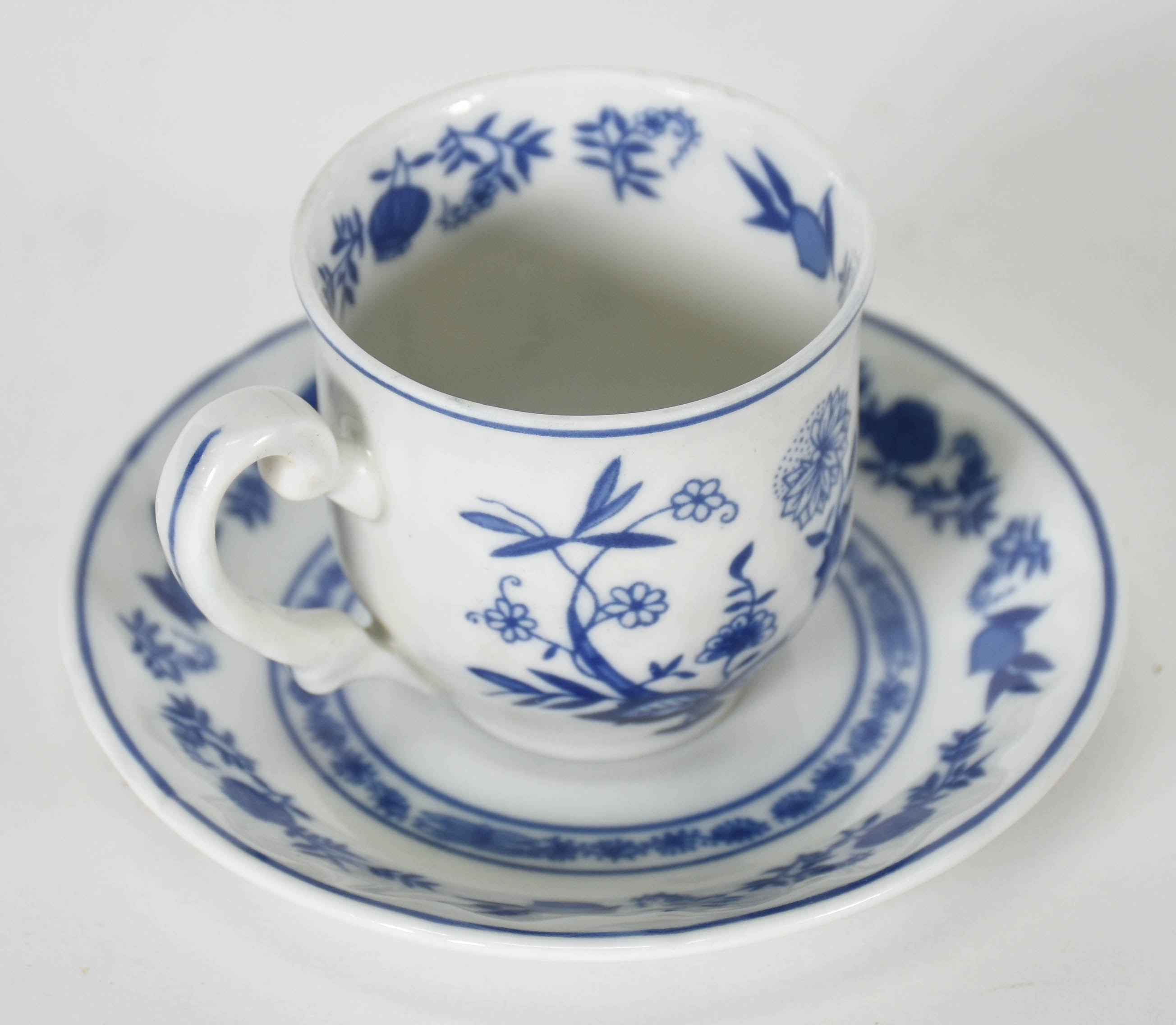 Serviço de jantar e café de porcelana Steatita cebolinha , composto... - foto 6 de 9