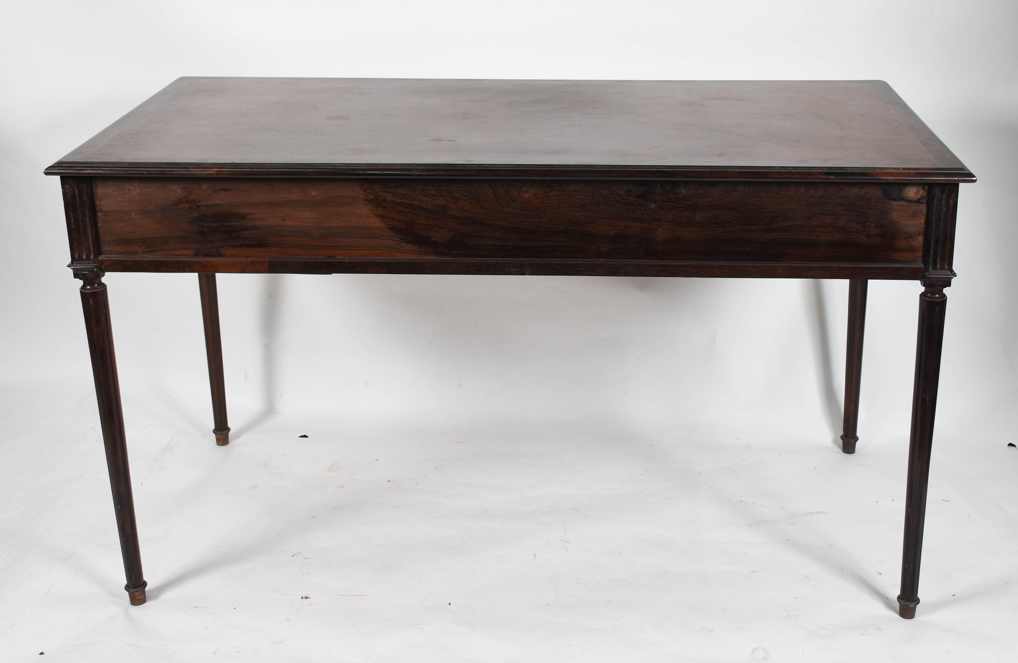 Mesa de escritório de jacarandá com 3 gavetas Estilo Inglês . - foto 4 de 7