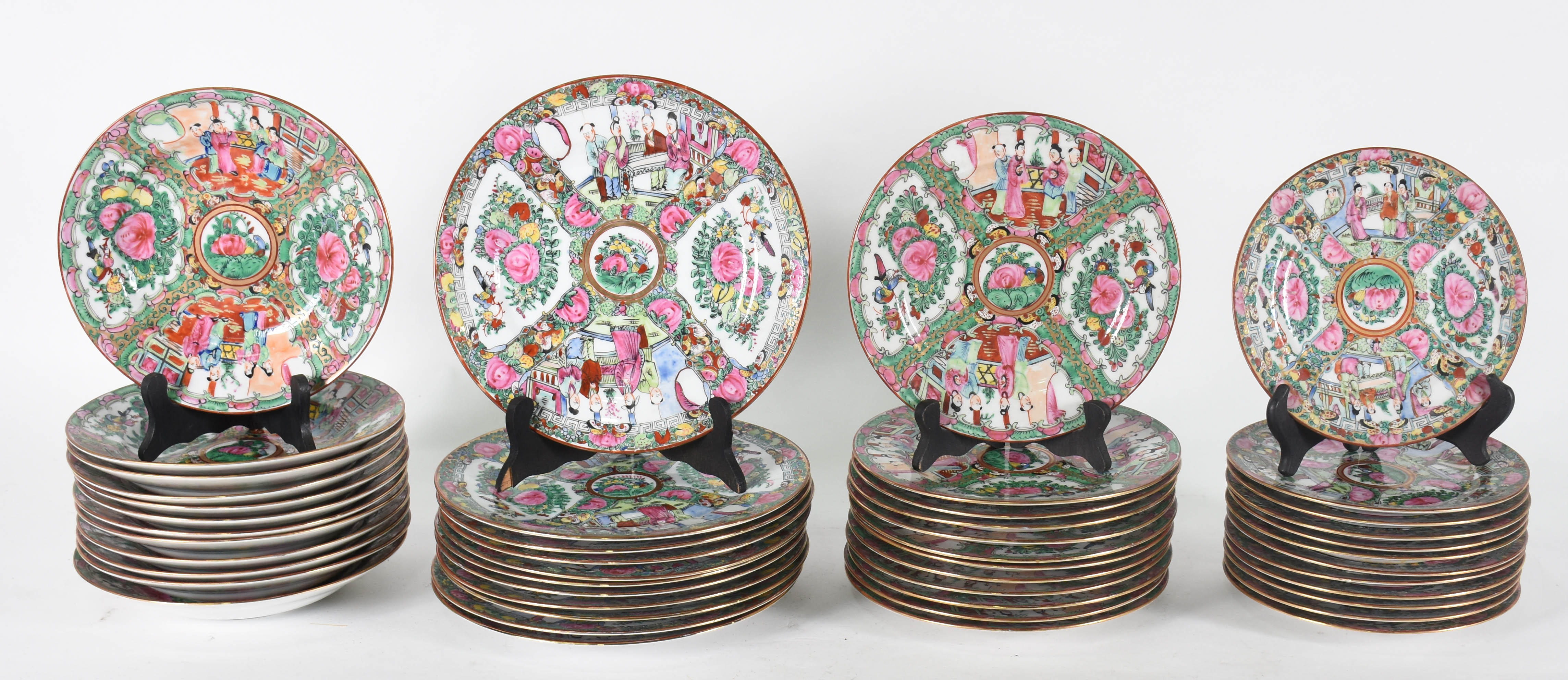 Aparelho de chá , café e jantar de porcelana oriental : 2 Sopeira , 2... - foto 1 de 8