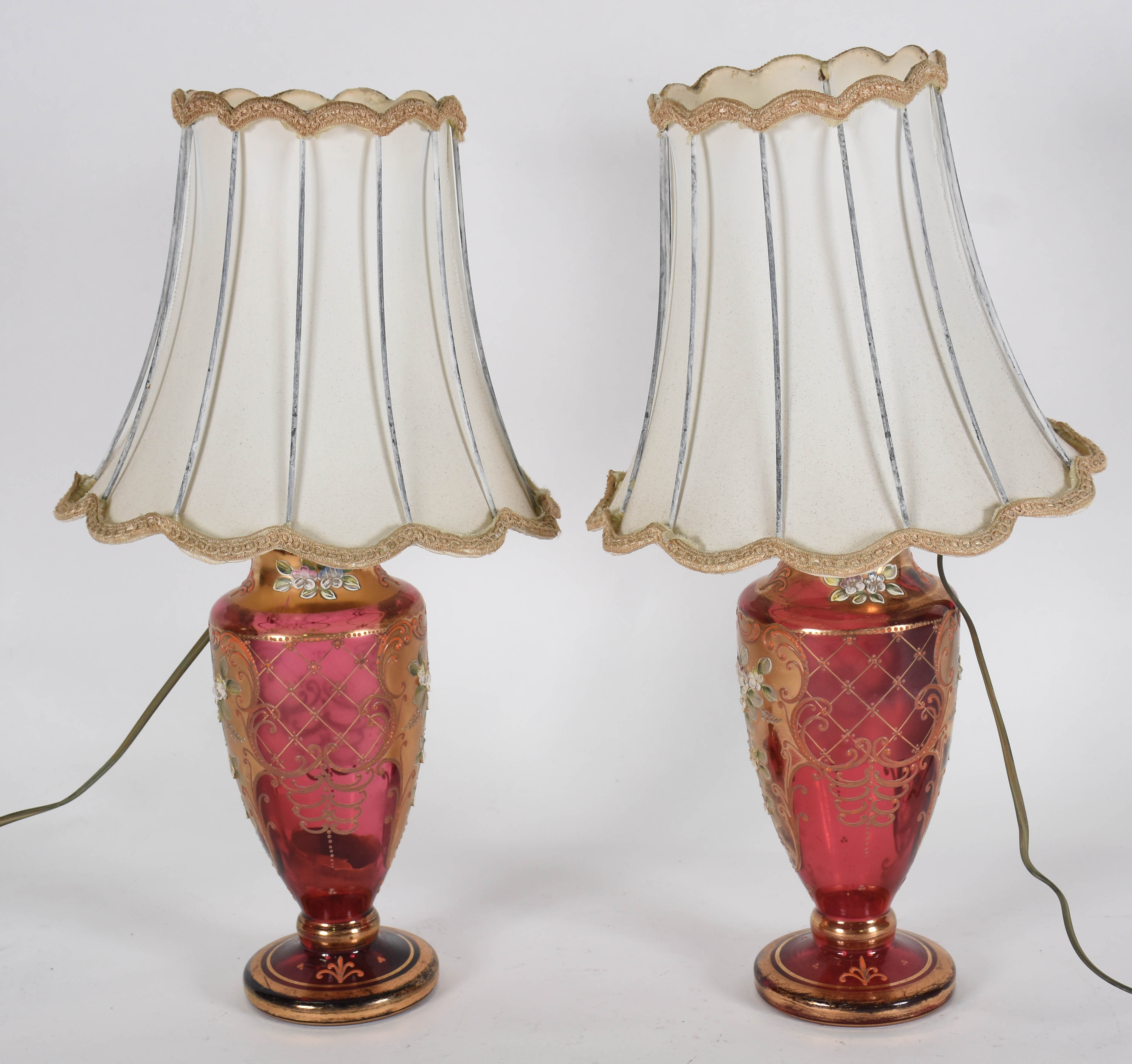 Par de abatjoures ( adaptados) Venezianos vermelhos com dourado, com... - foto 2 de 5