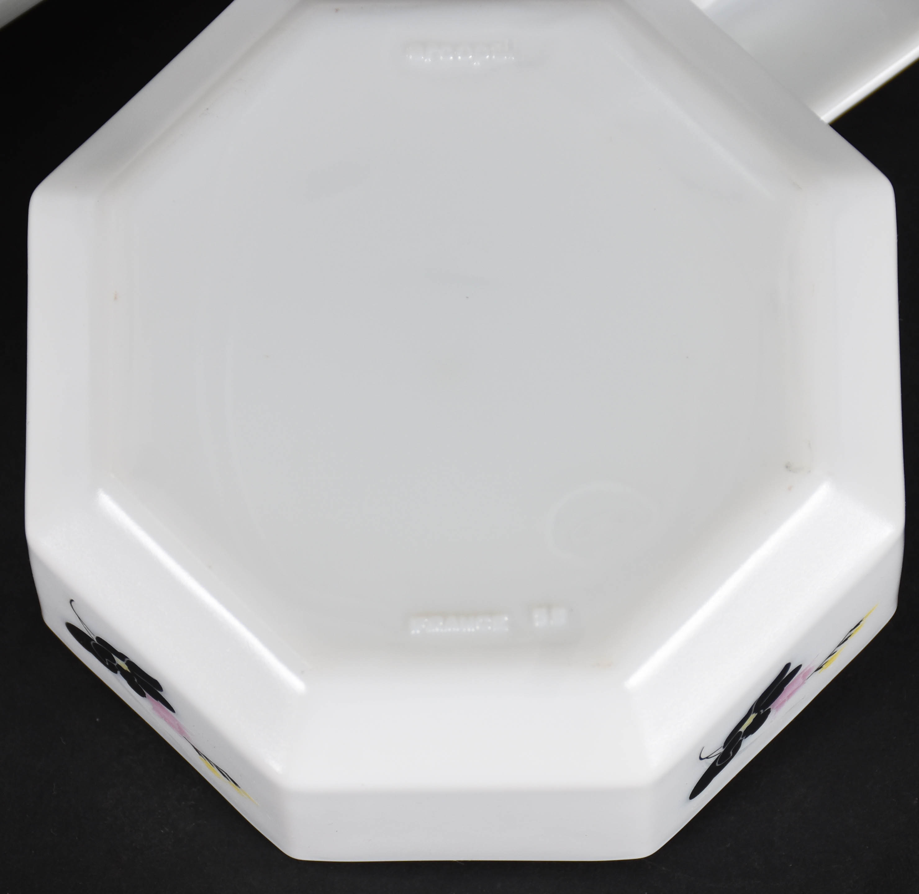 Serviço de jantar Francês vidro branco com flores " arcopal "... - foto 6 de 6