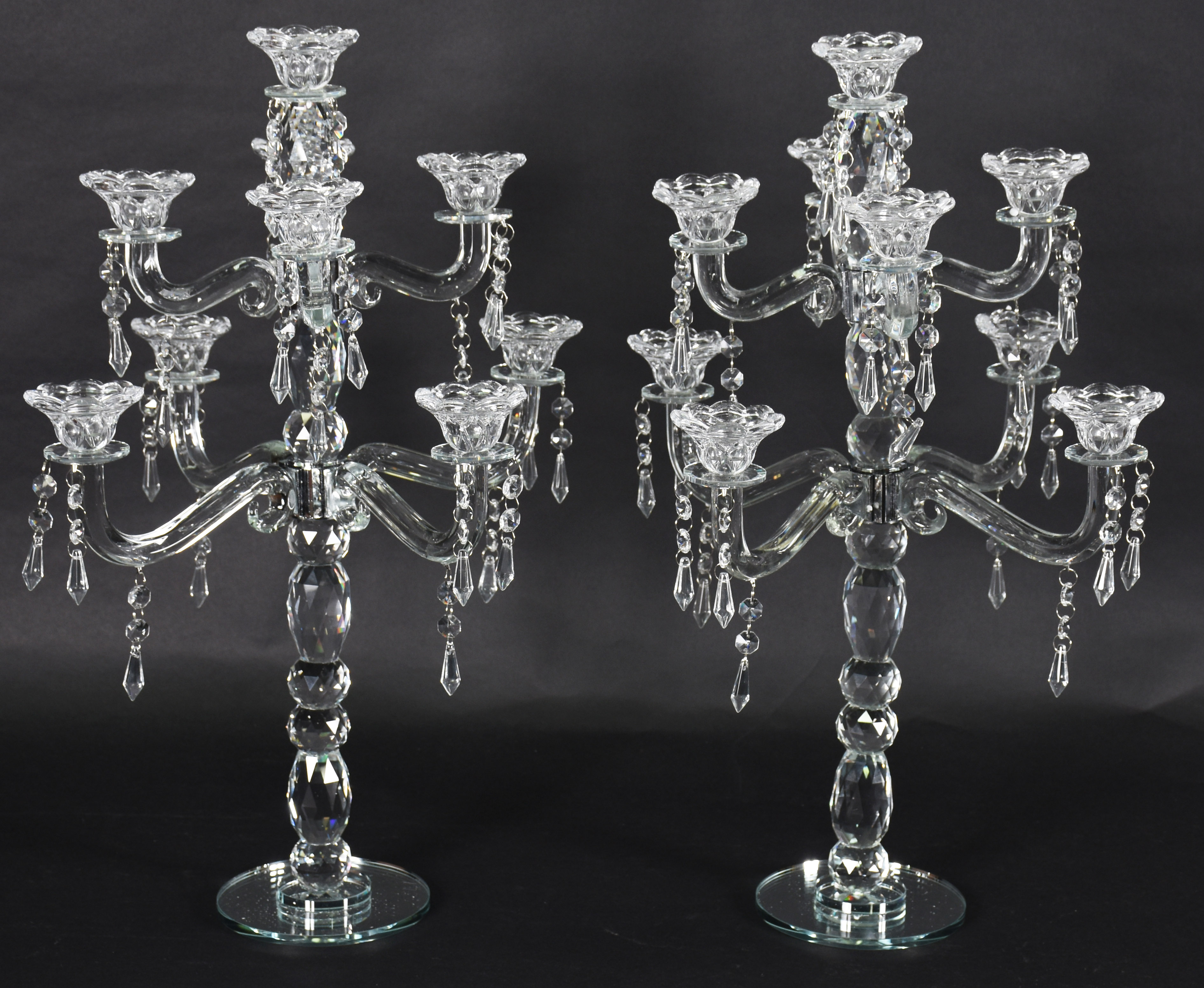 Par de candelabros para 9 velas cada de cristal com base espelhada . - foto 2 de 3