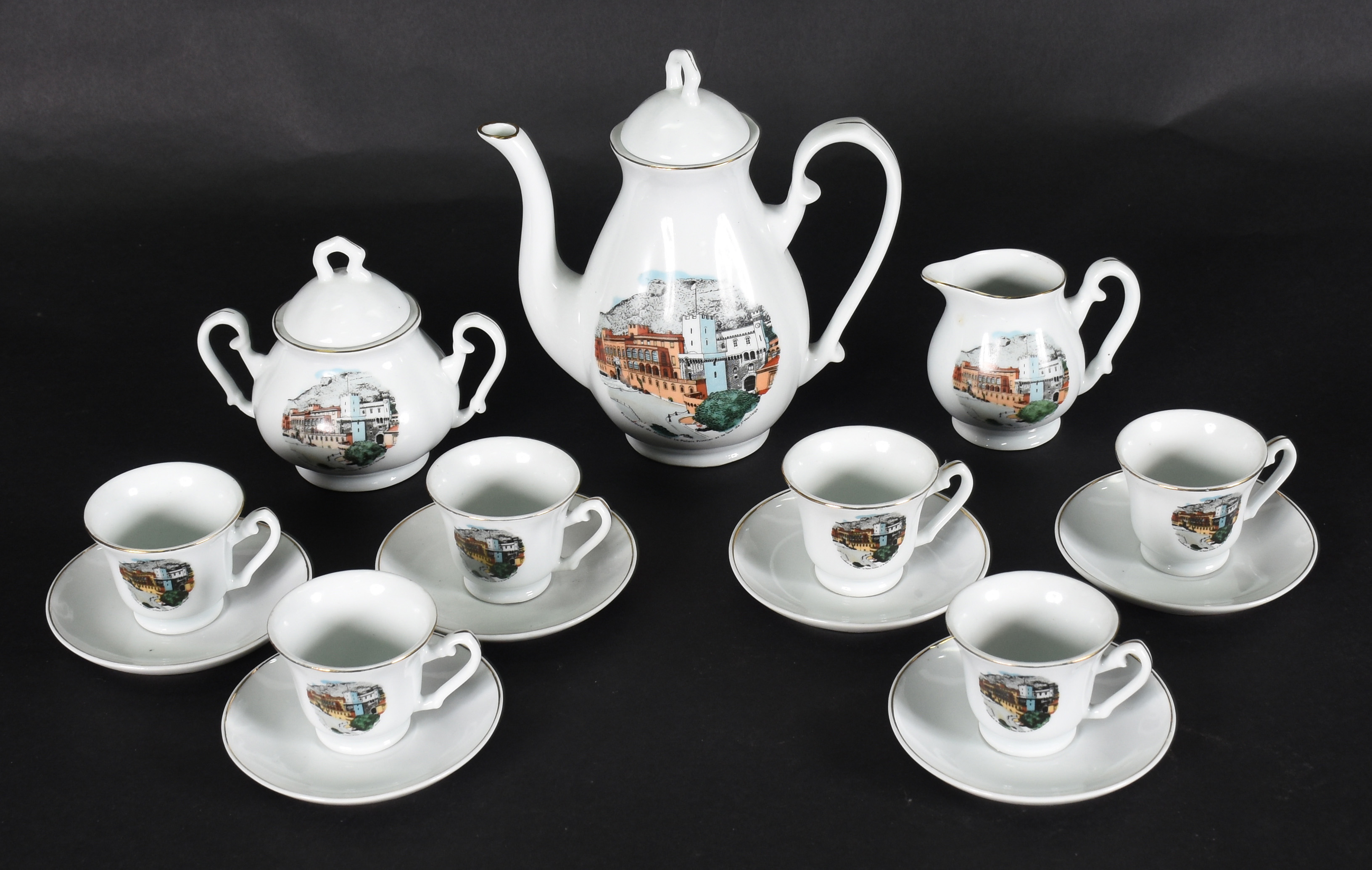 Serviço para café de porcelana branca com paisagem de Mônaco em... - foto 1 de 3