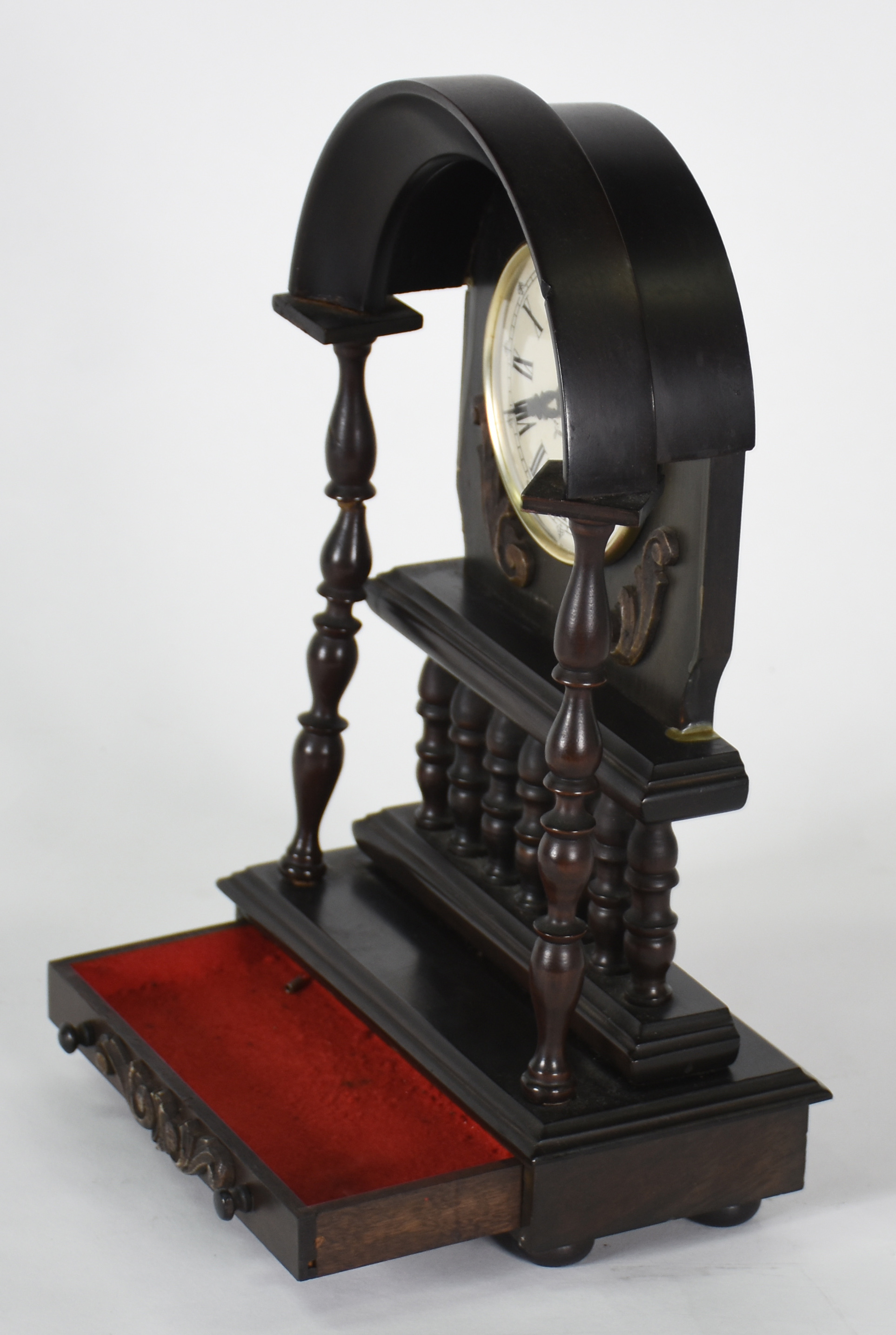 Relógio de mesa Zimmermann com caixa de madeira , à corda . - foto 3 de 6