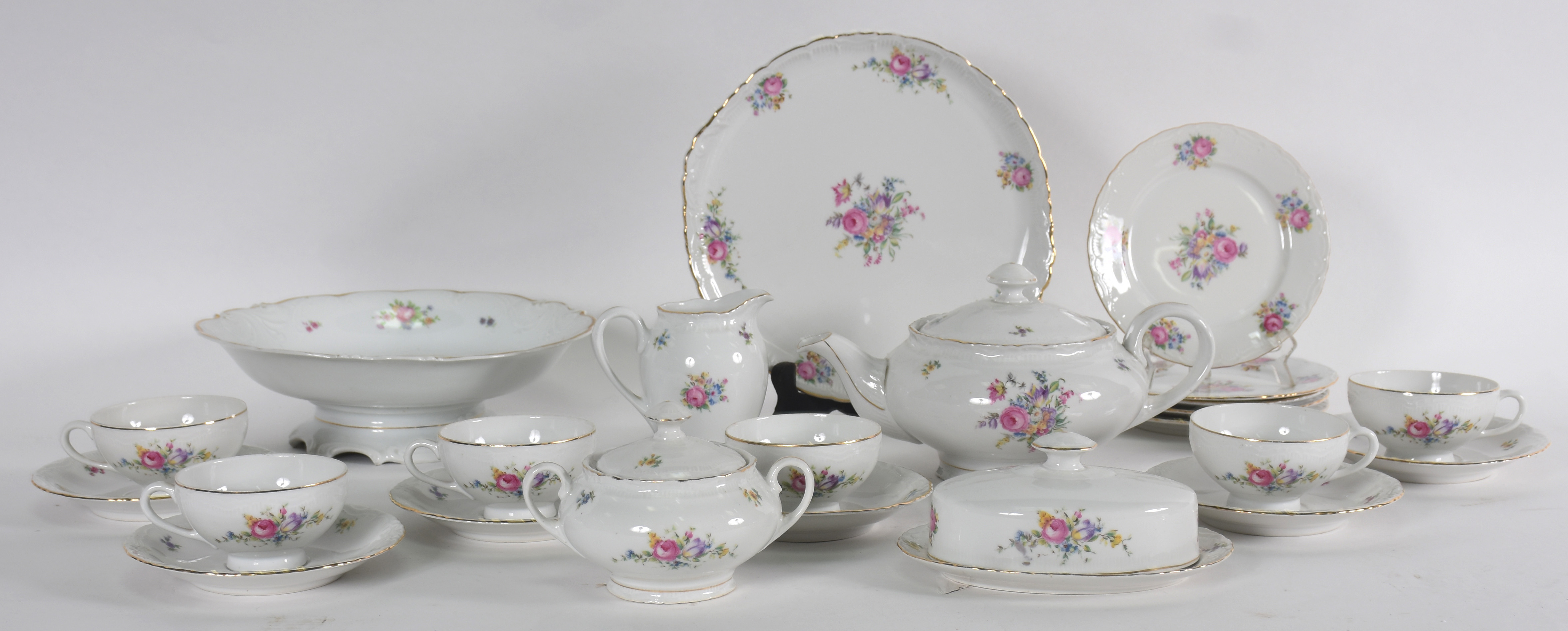 Aparelho de chá e bolo de porcelana tcheca TK Thun , composto de : 6... - foto 2 de 3