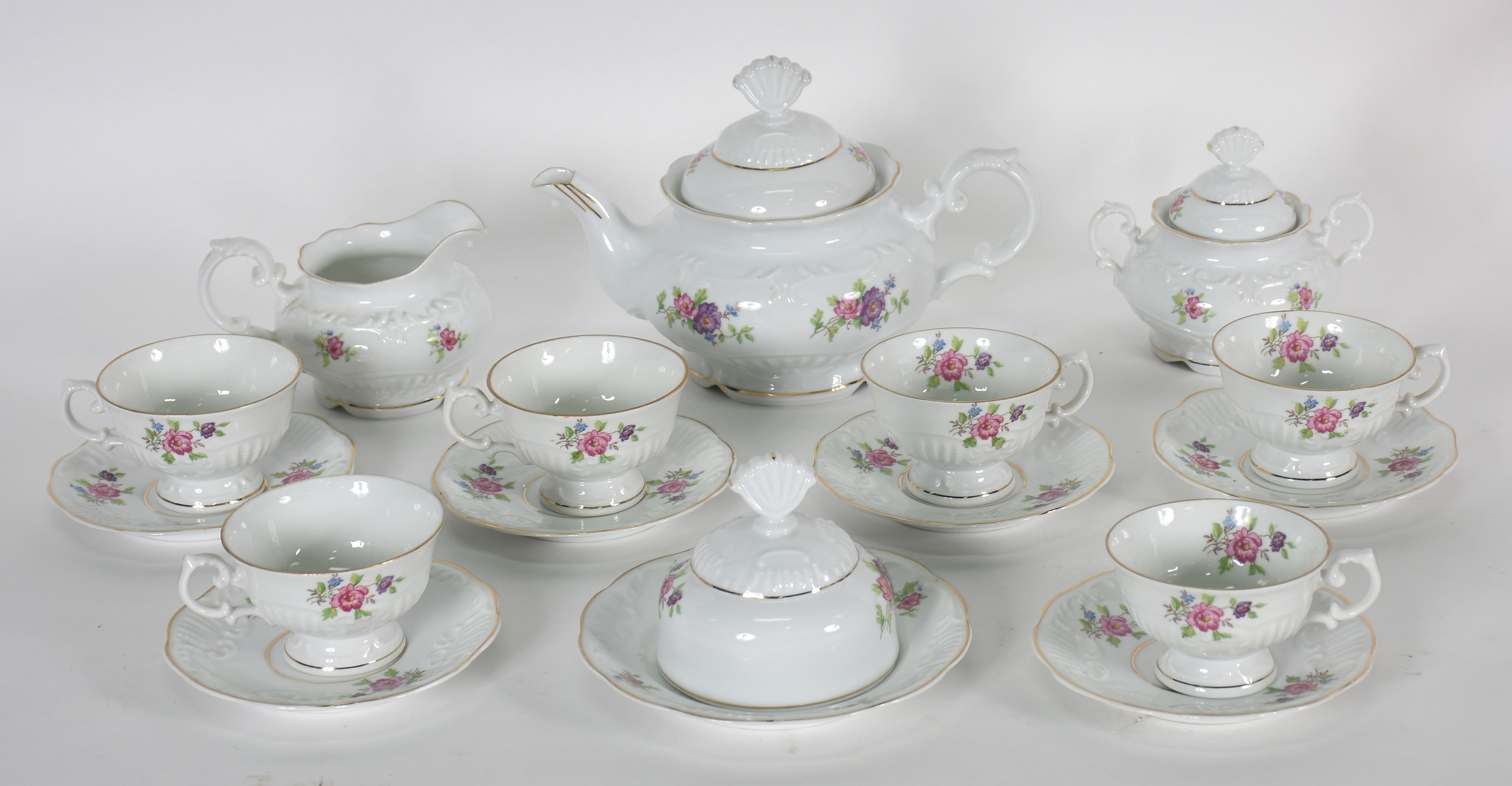 Aparelho para chá de porcelana Schmitdt , composto de : 6 xícaras com... - foto 1 de 3