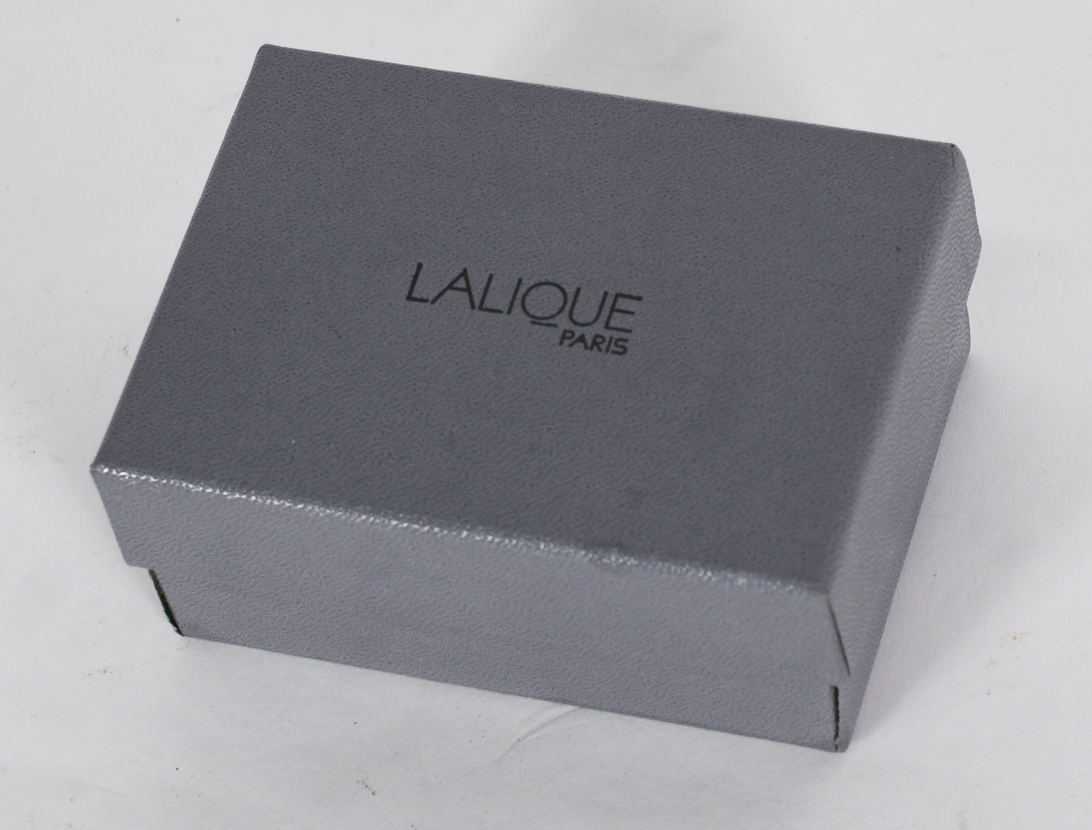 LALIQUE - Pequena estatueta de cristal na cor âmbar representando... - foto 4 de 5