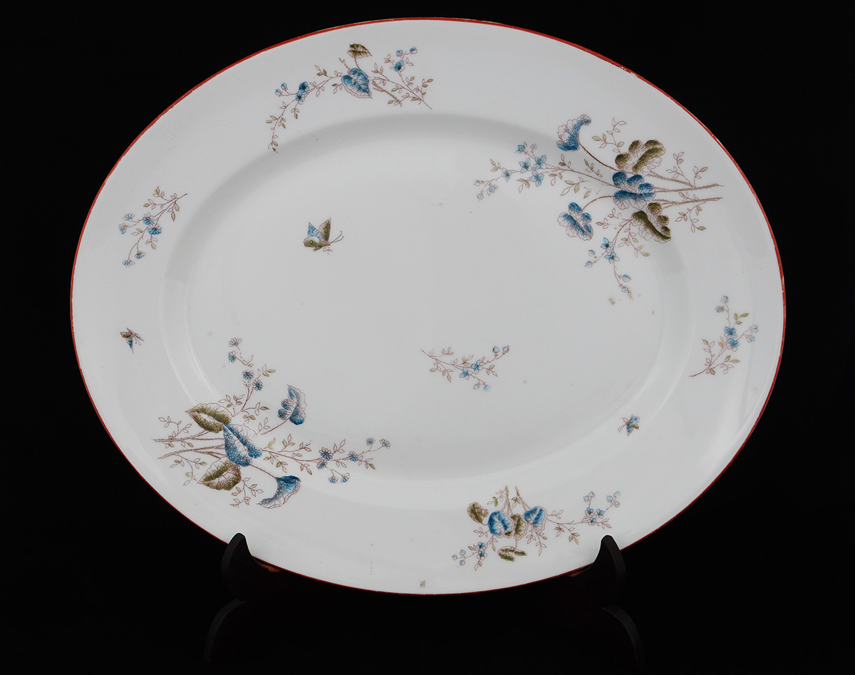 Travessa de porcelana francesa Velho Paris, decorada com flores em...