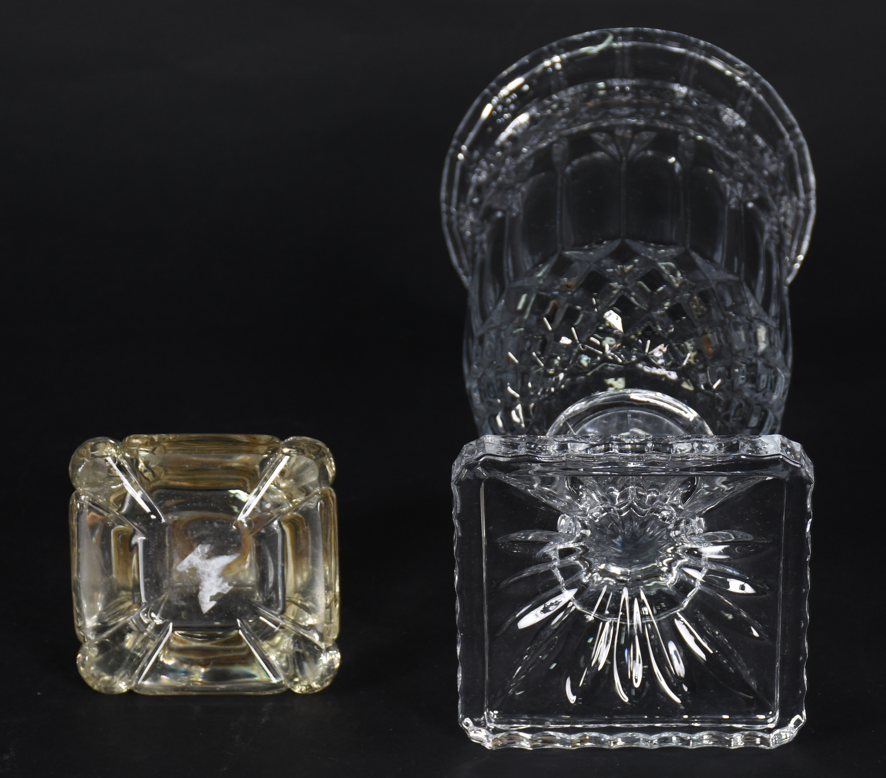 Duas peças de cristal, sendo Vaso para flores e pequeno tinteiro. - foto 3 de 4