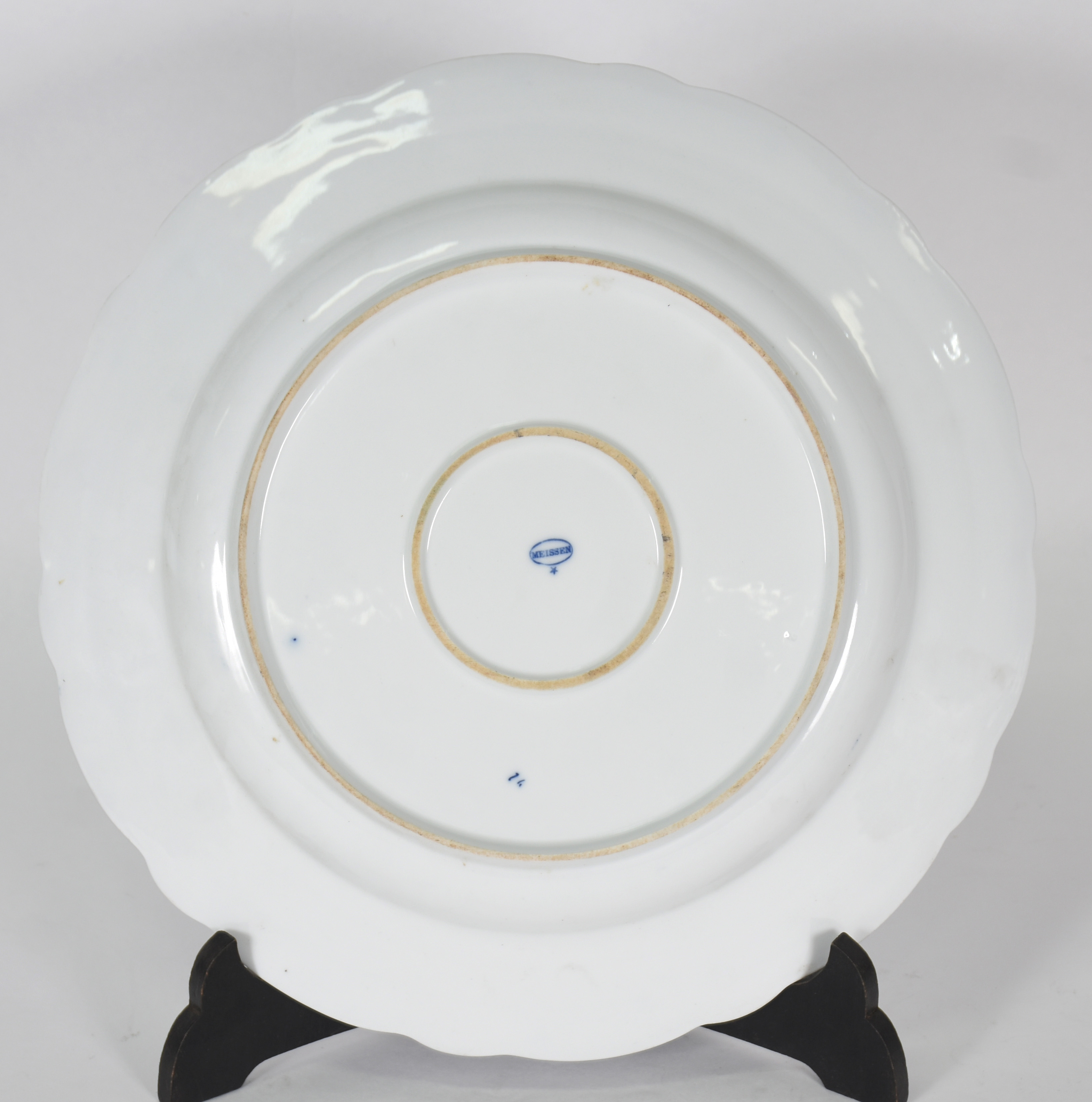 Medalhão de porcelana alemã de Meissen, padrão "cebolinha" em azul e... - foto 3 de 3