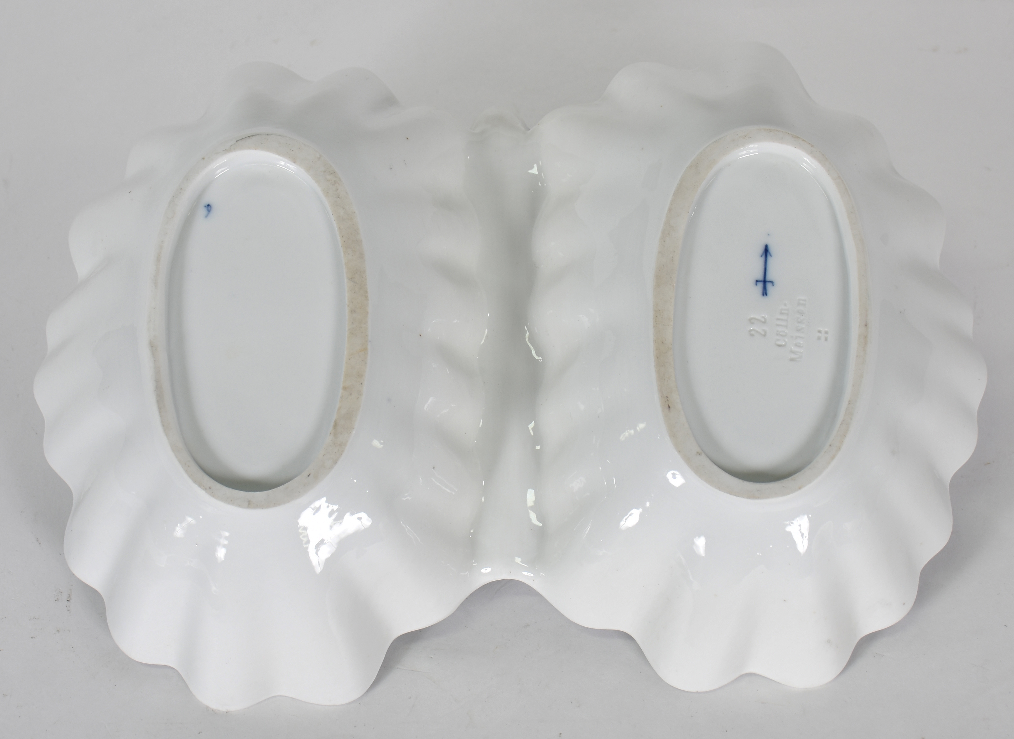Porta petiscos de porcelana alemã de Meissen , nas cores azul e... - foto 2 de 4