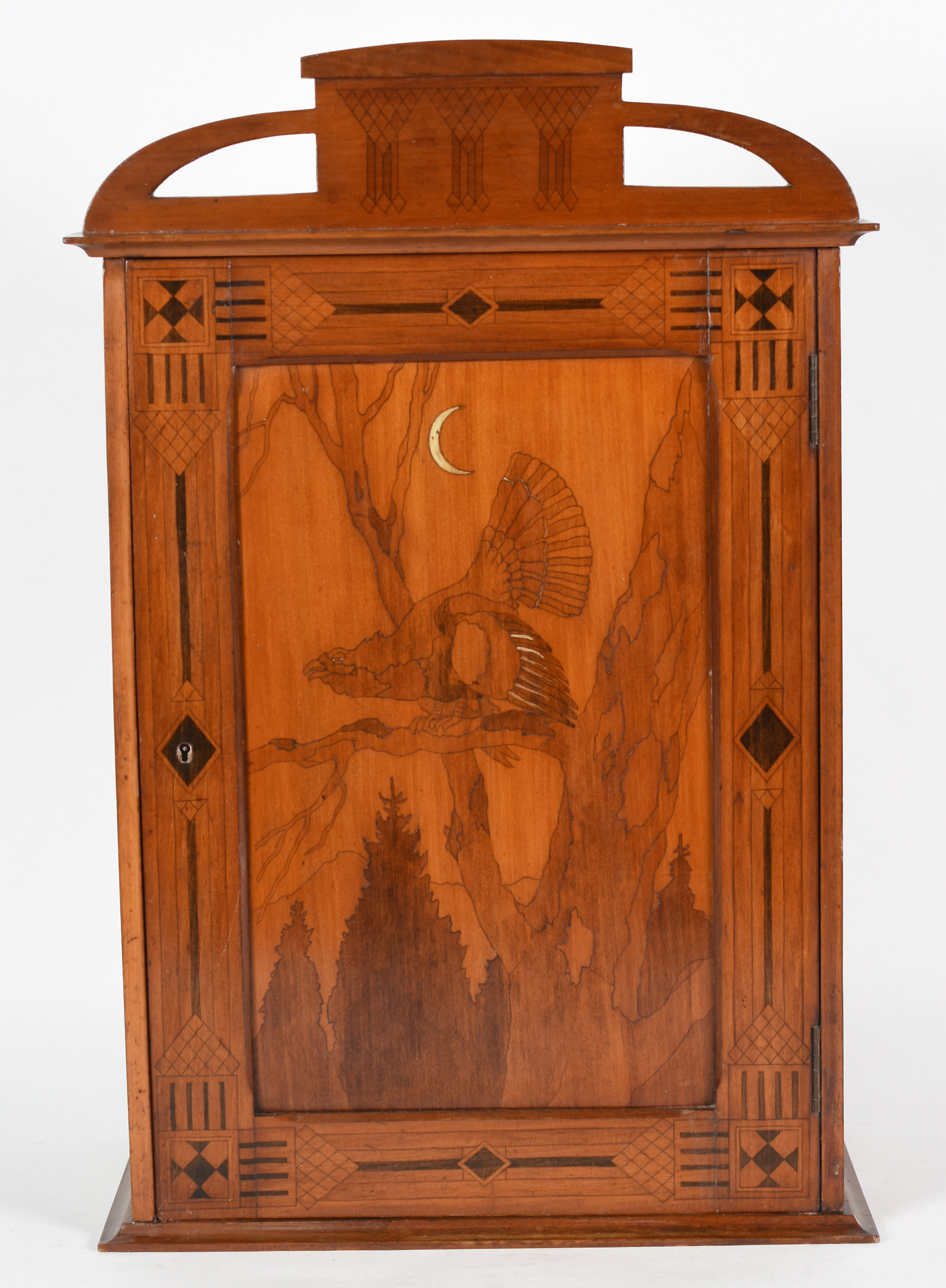 Pequeno armário de madeira nobre, estilo Art Nouveau, porta com... - foto 1 de 5
