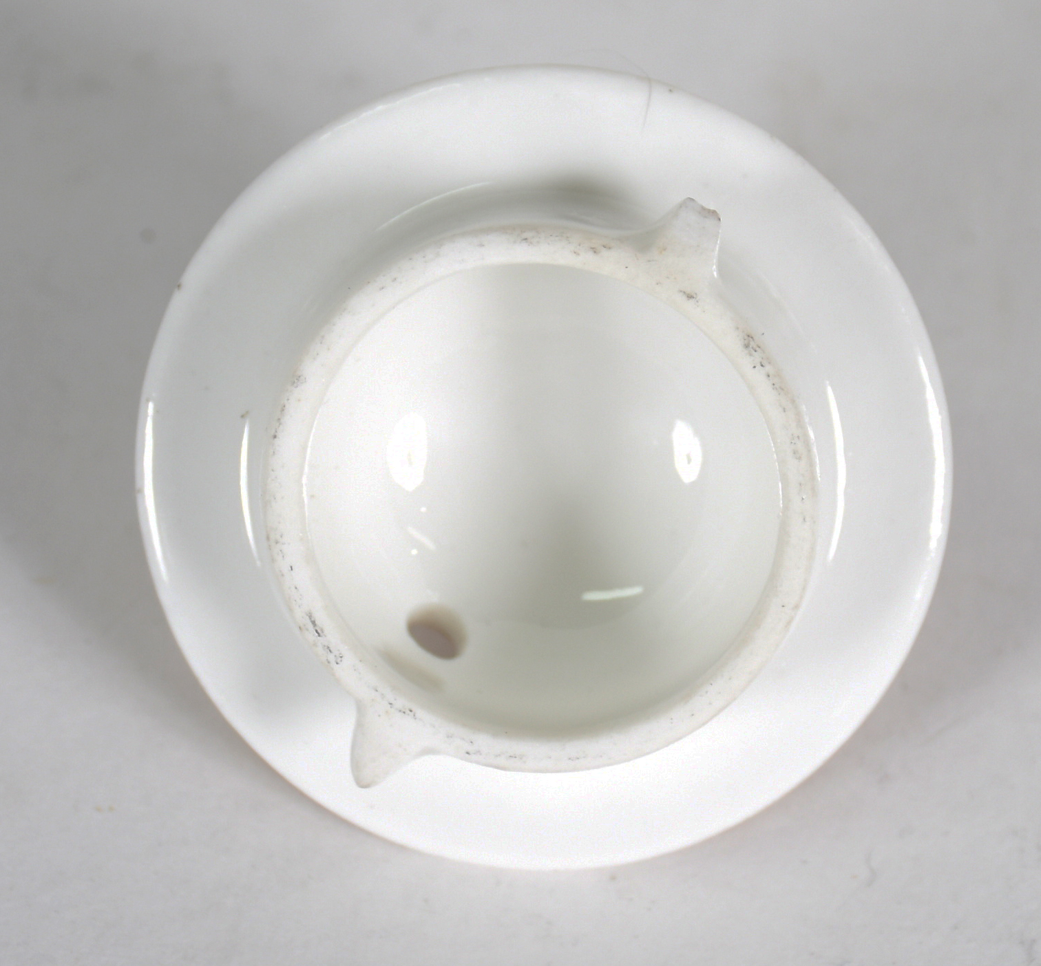 Serviço para café de porcelana europeia decorada com paisagens e... - foto 4 de 5
