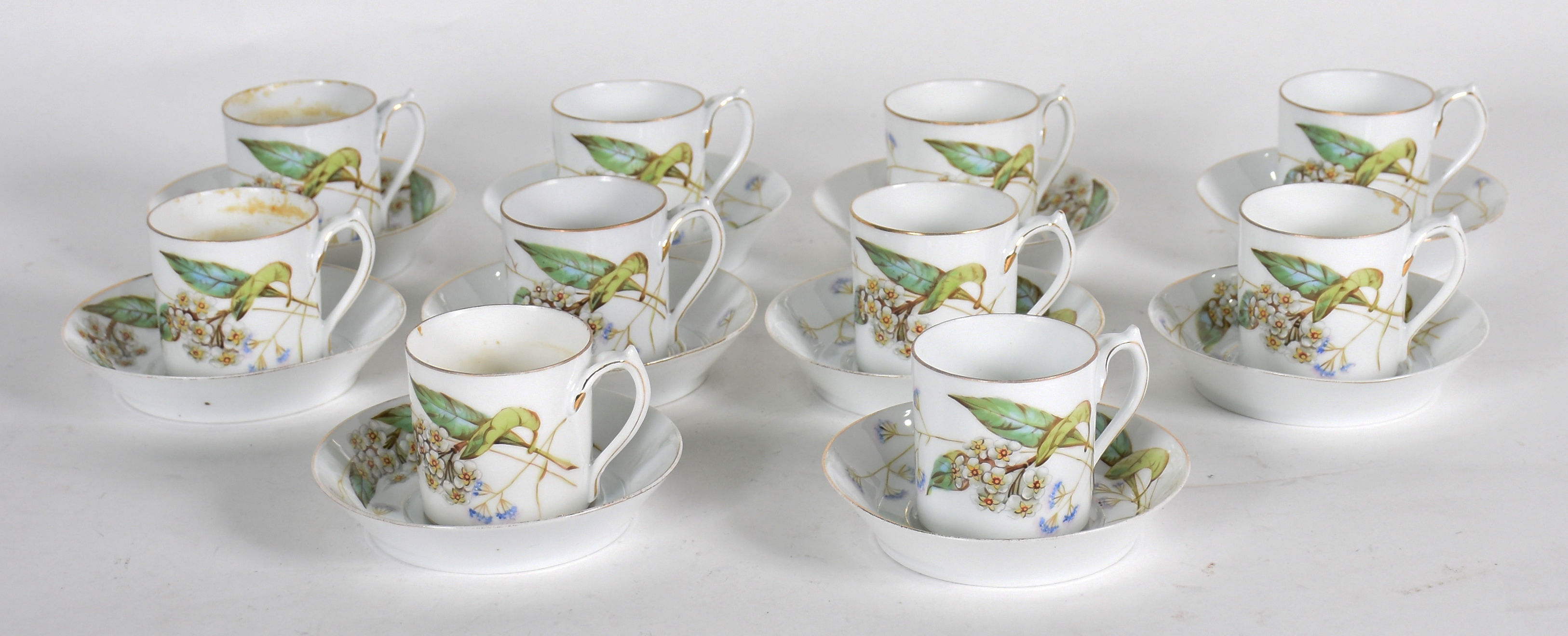 Conjunto com dez xícaras para café com pires de porcelana do leste... - foto 2 de 4