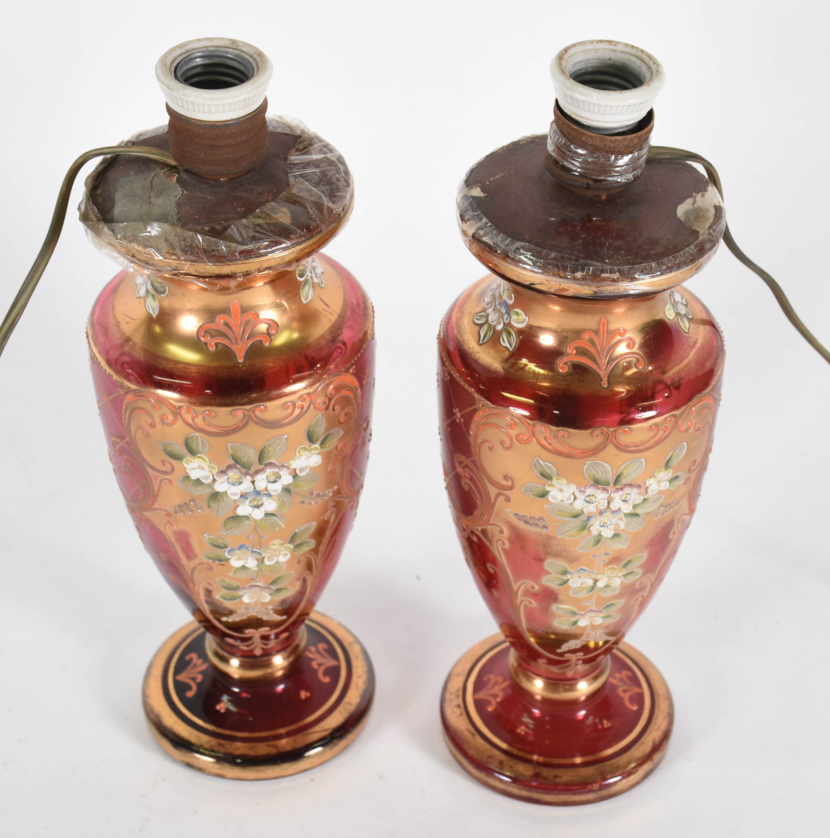 Par de abatjoures ( adaptados) Venezianos vermelhos com dourado, com... - foto 4 de 5