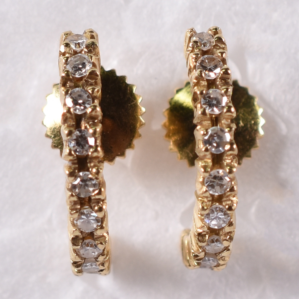 Par de brincos de ouro 18 k amarelo com 20 brilhantes . 0,60 ct . (... - foto 1 de 2