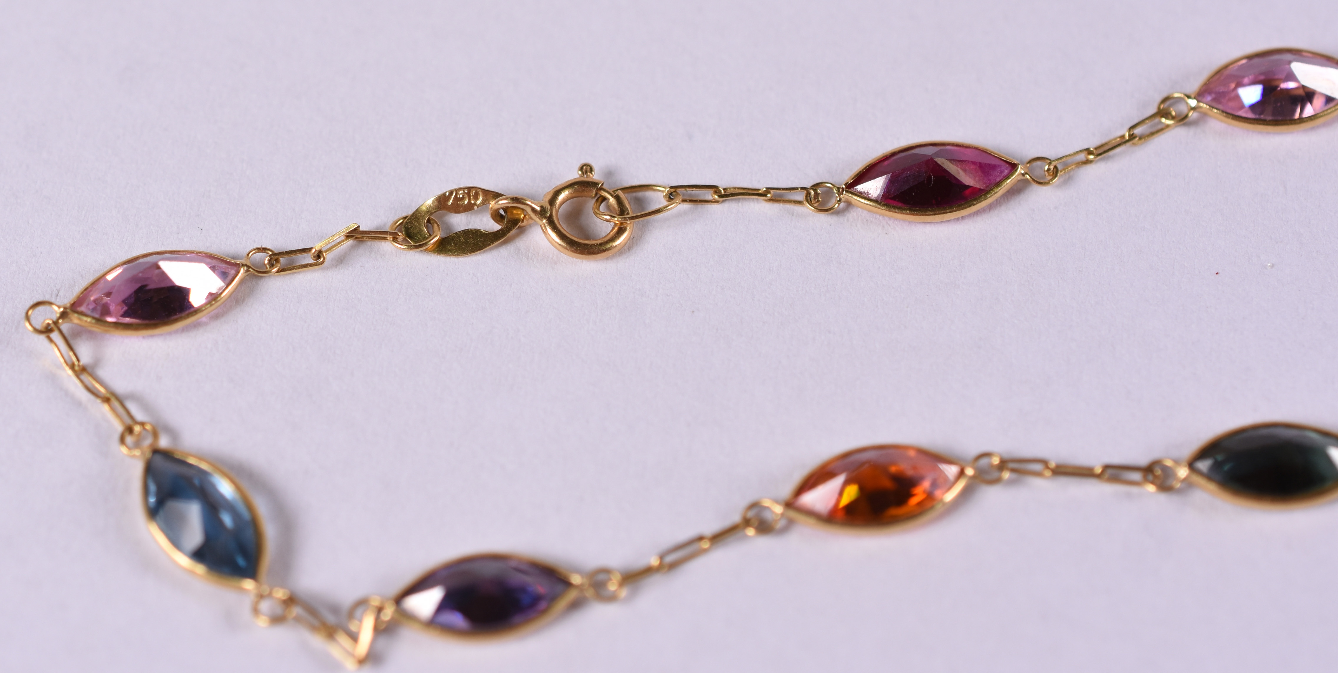 Pulseira de ouro 18 k amarelo e pedras coloridas . ( Por questão de... - foto 2 de 2