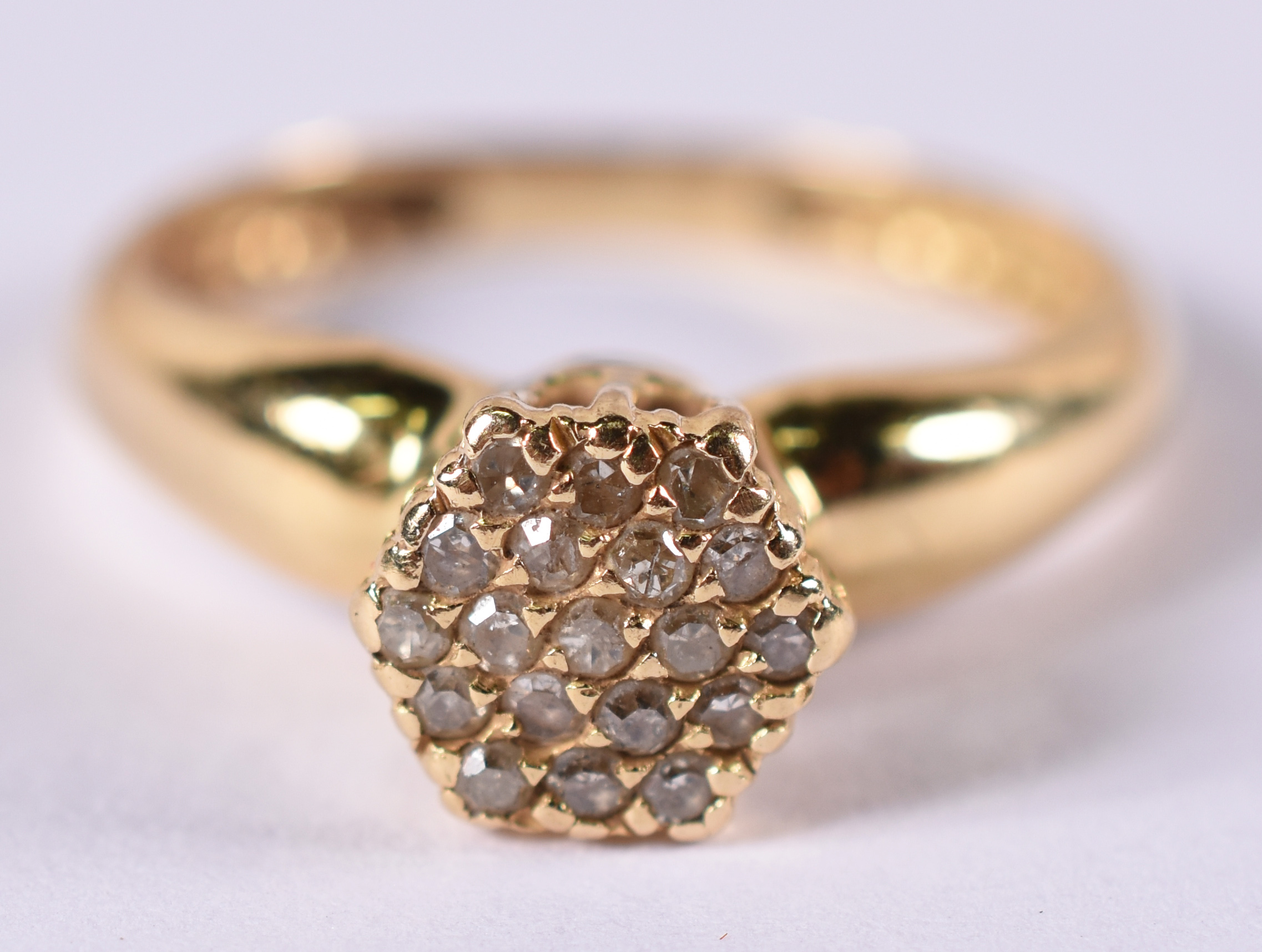 Anel de ouro amarelo 18 k tipo chuveiro com 25 brilhantes . Aro 14 (... - foto 1 de 4