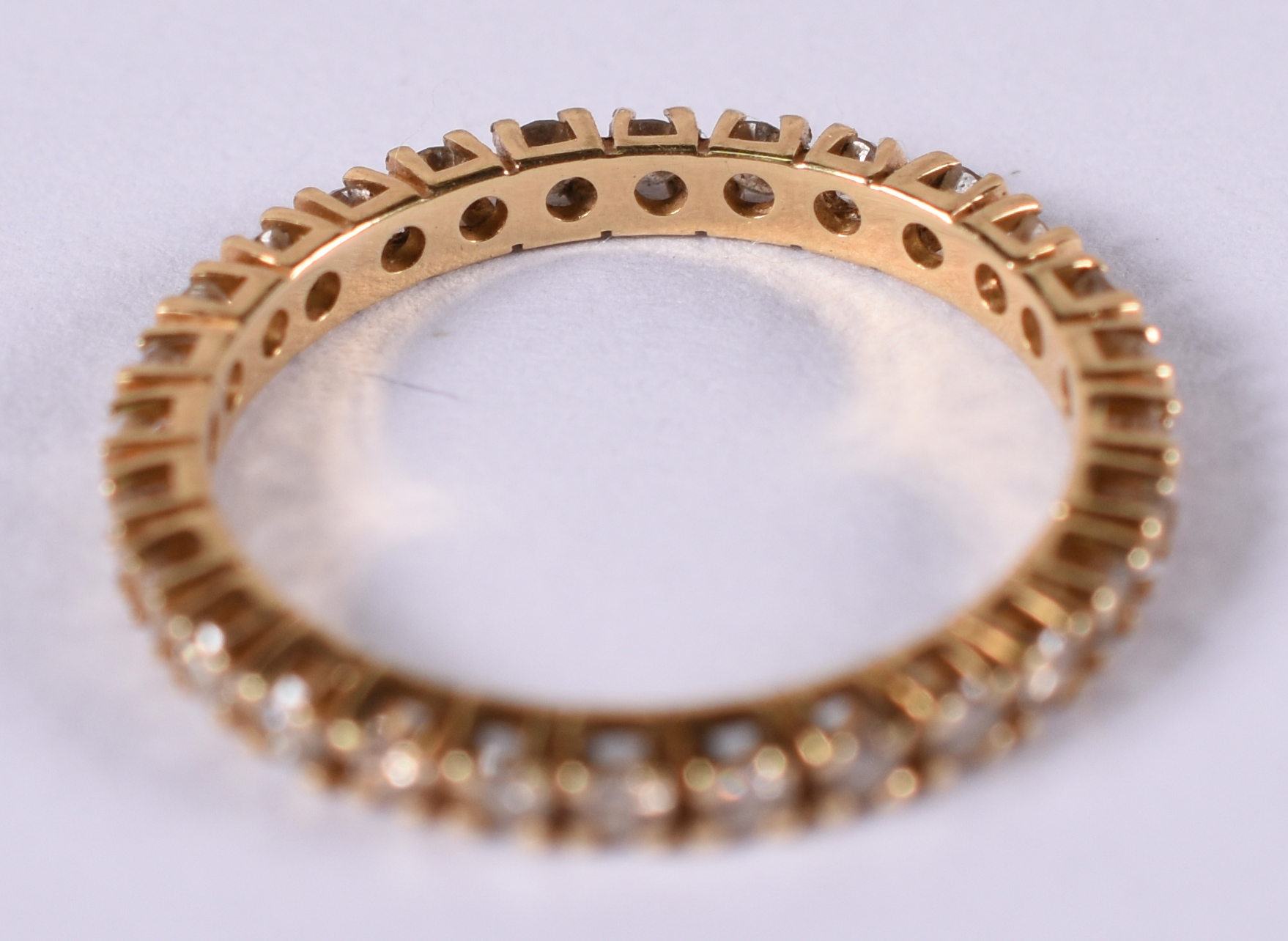 Aliança completa de ouro 18 k amarelo com 32 brilhantes de aprox... - foto 3 de 3