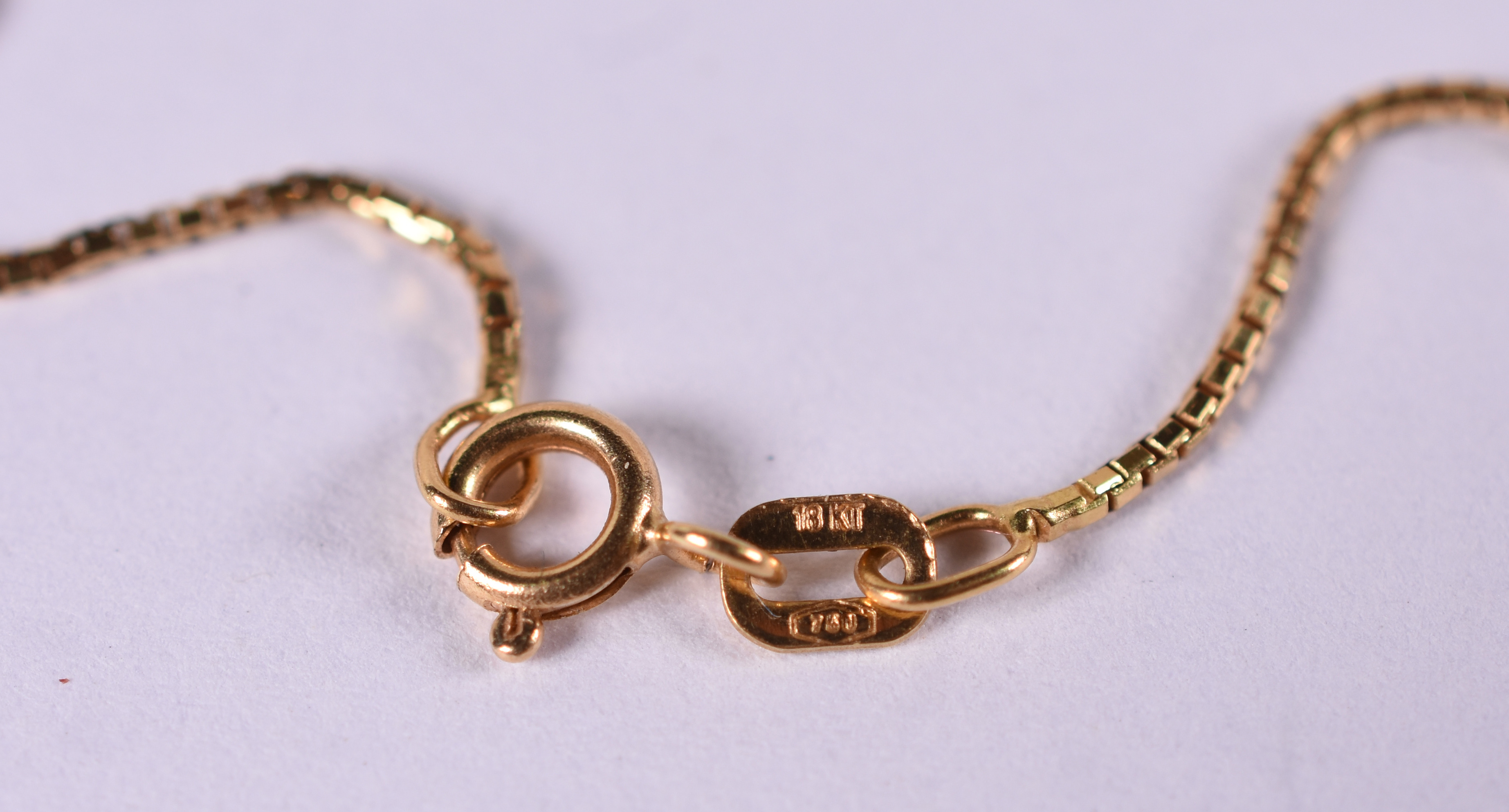Gargantilha de ouro 18 k amarelo com pingente de N.S. Aparecida . (... - foto 3 de 4