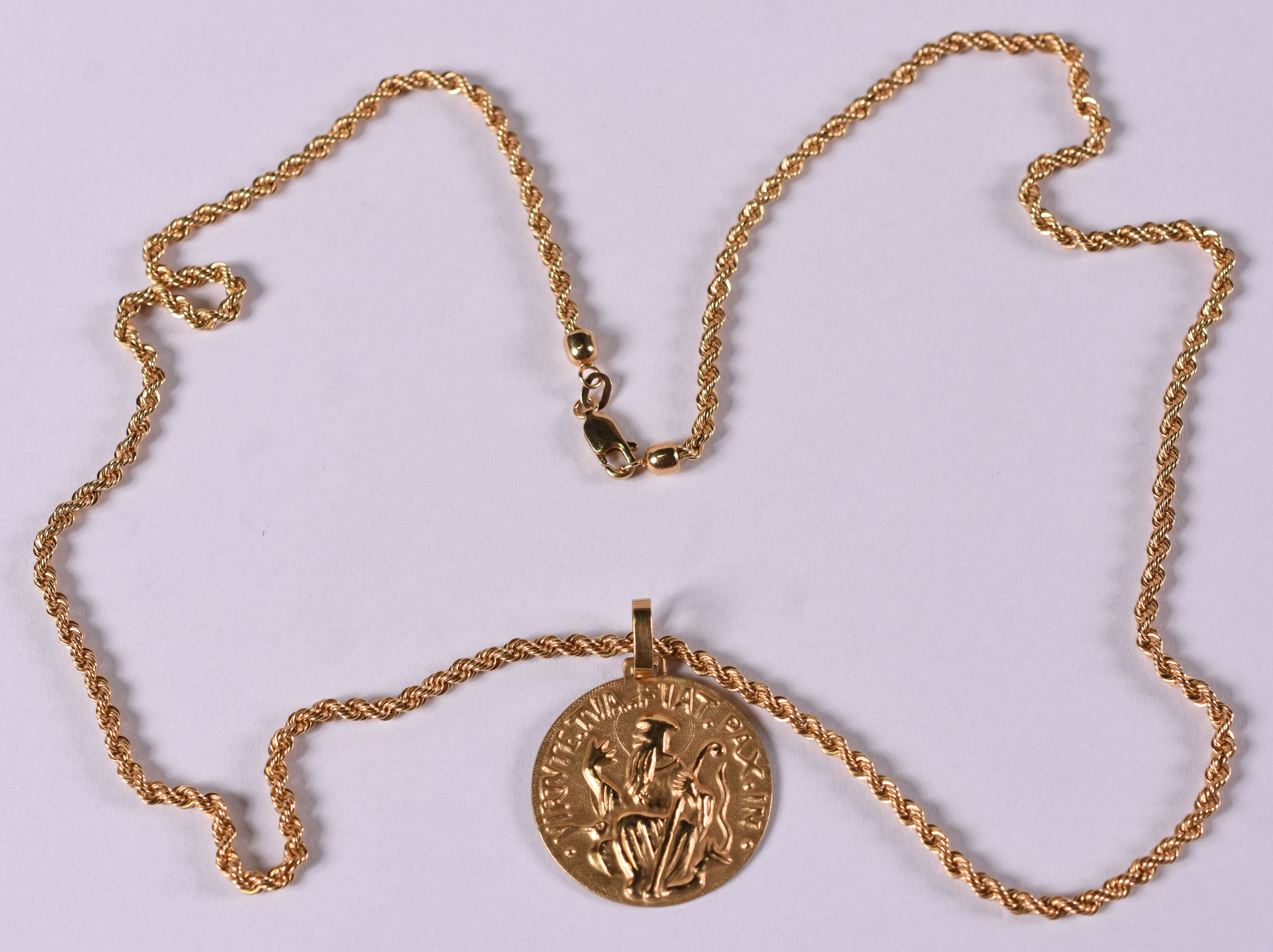 Gargantilha de ouro amarelo 18 k e pingente sacro . ( Por questão de... - foto 3 de 4