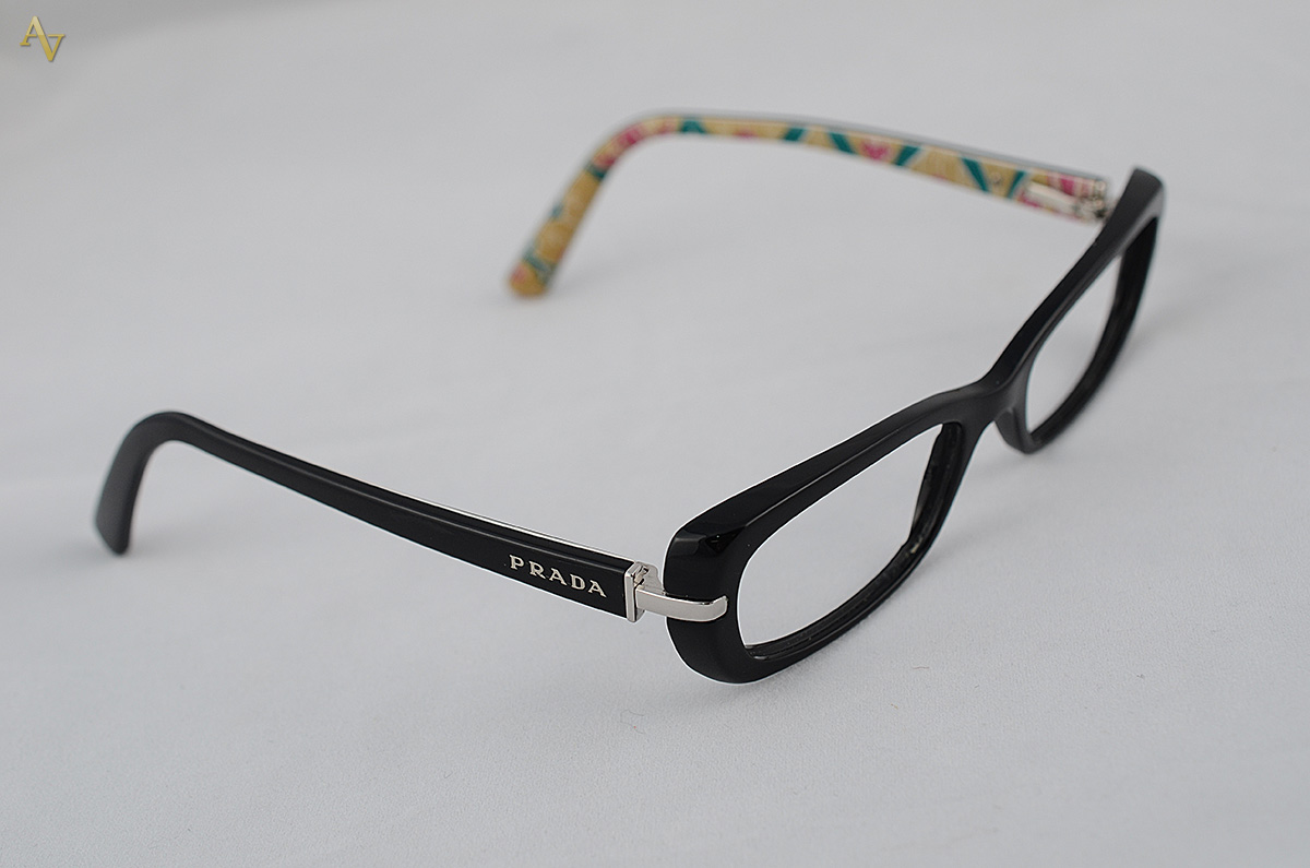 PRADA - Armação para óculos de grau. - foto 1 de 4