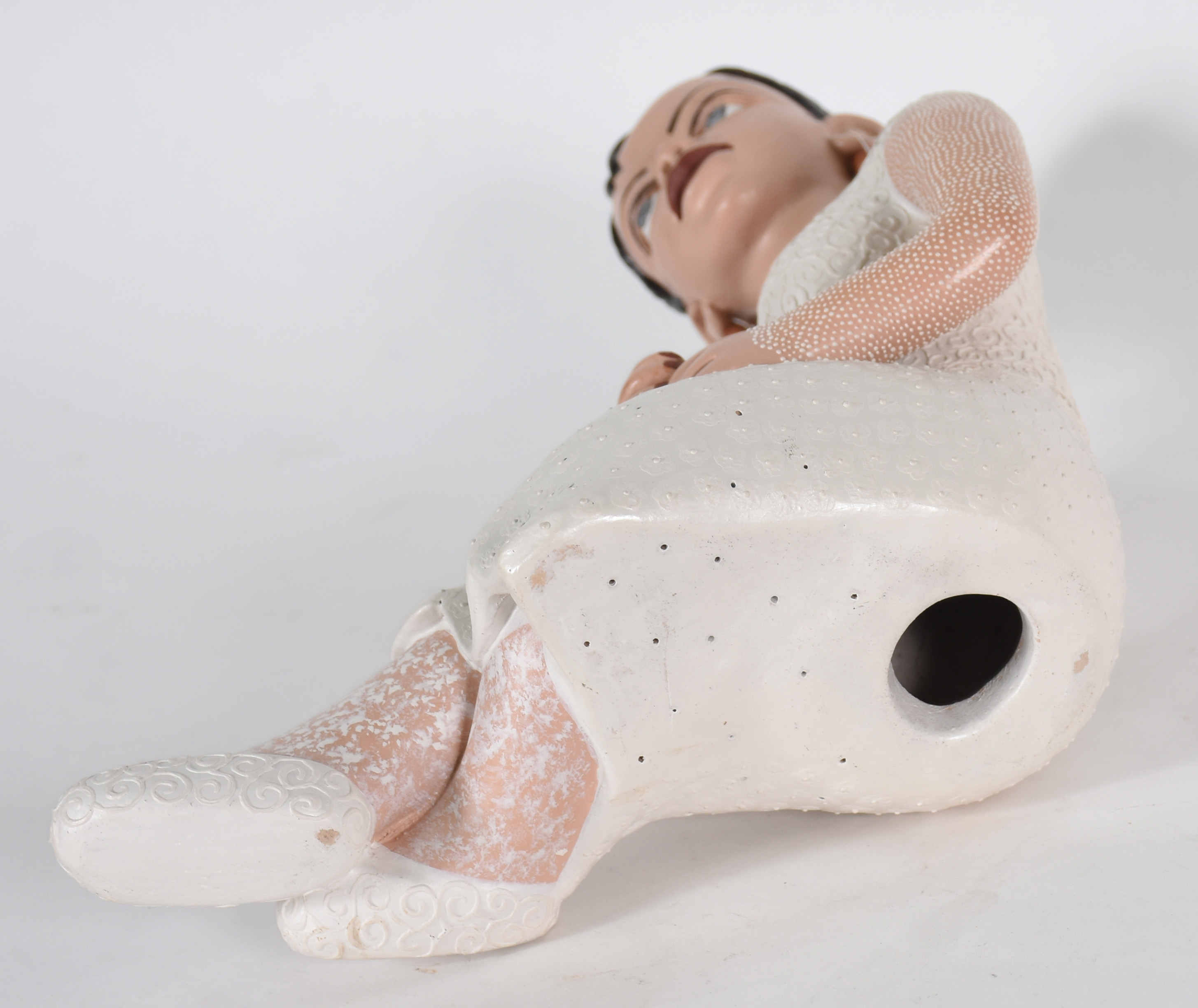 Arte popular , representando mulher sentada. - foto 4 de 4