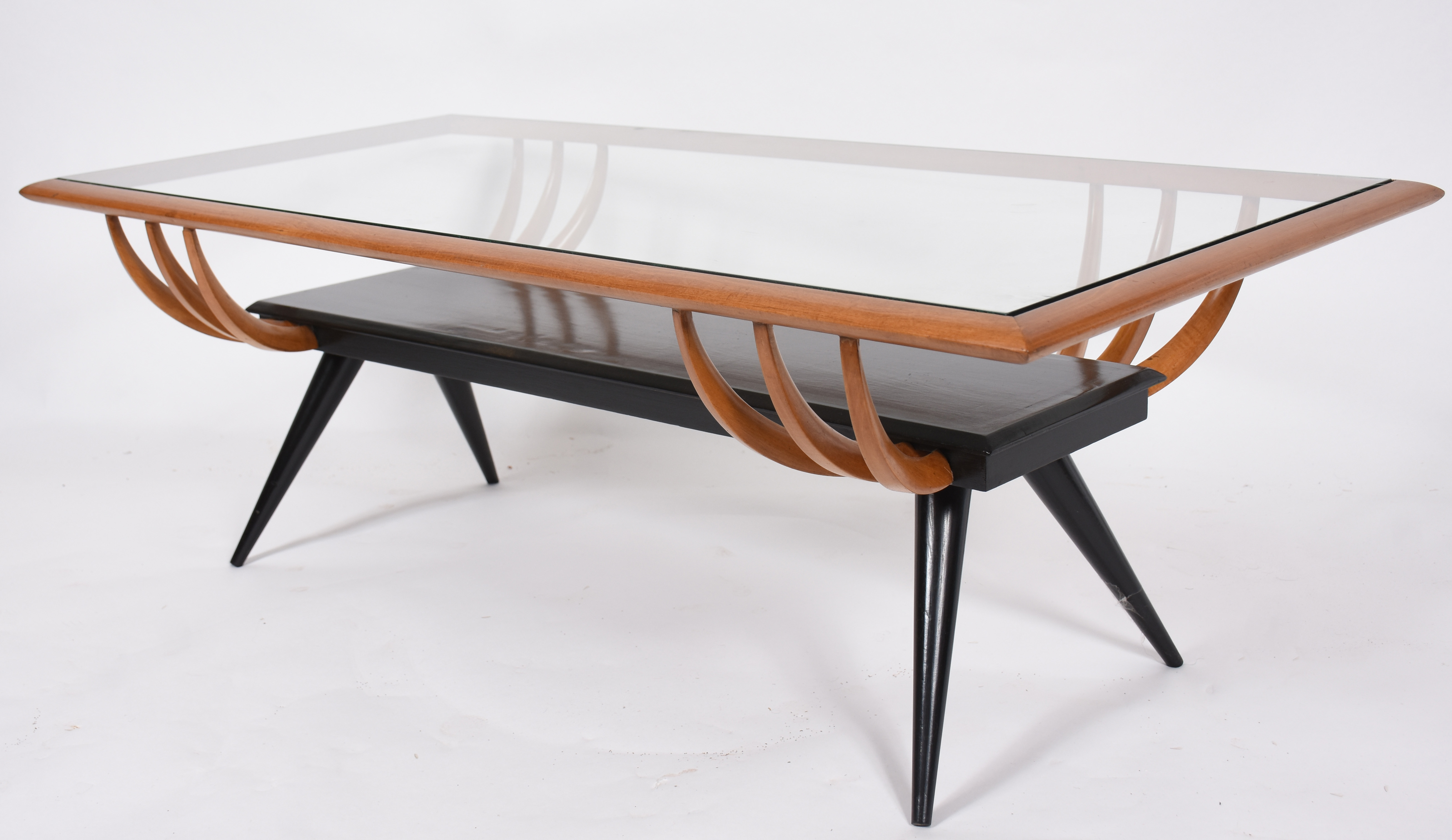 Mesa “Costela” – Mesa de centro – Pau marfim e laca preta – Tampo com... - foto 1 de 3