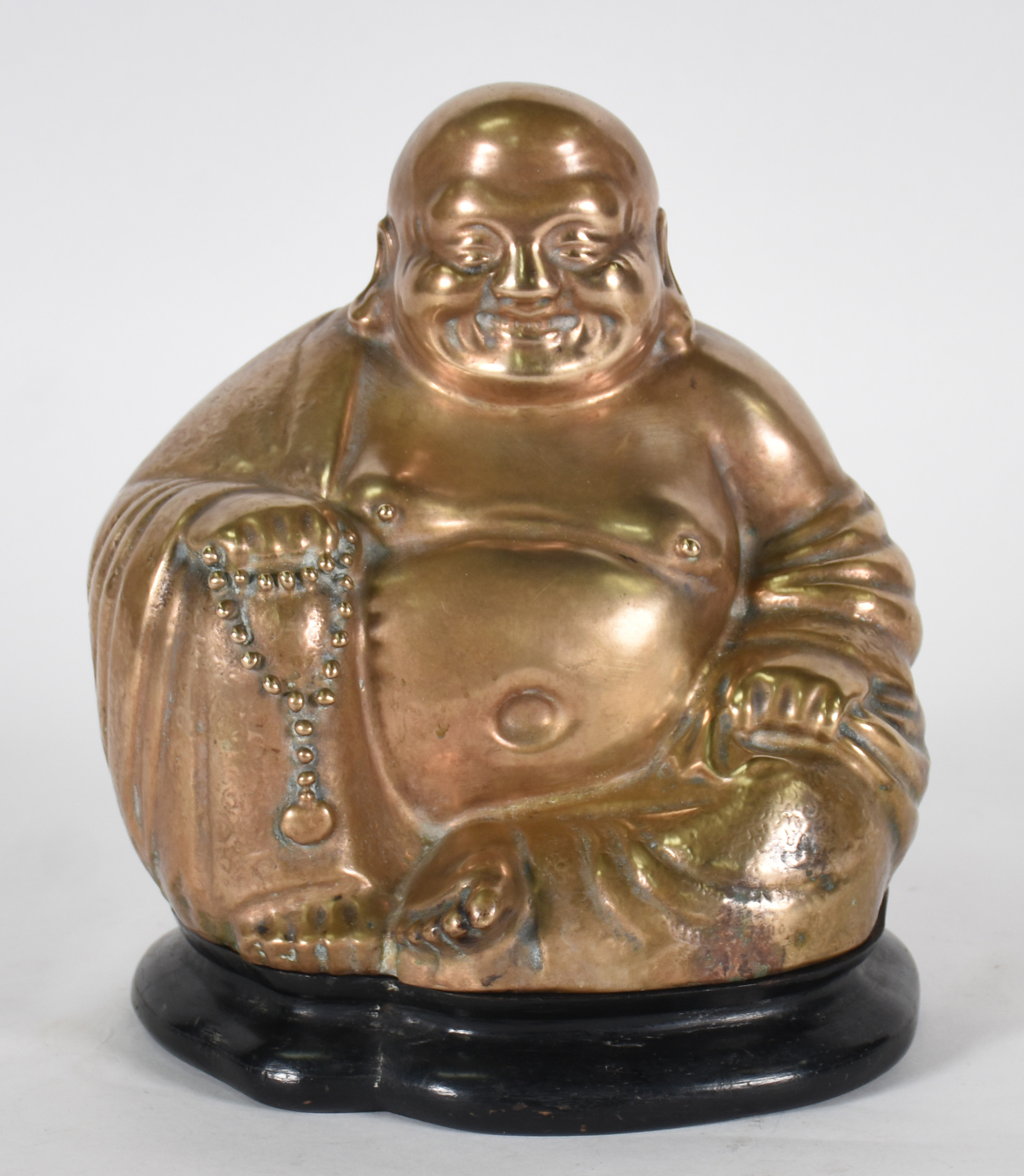 Grande Escultura de metal dourado, representando Buda . Marcada na... - foto 1 de 5