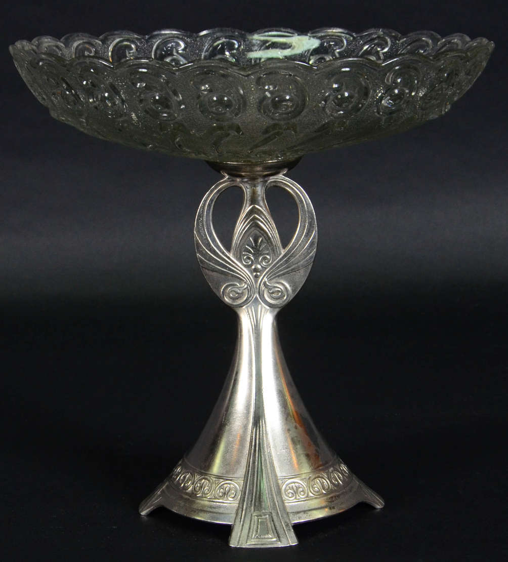 Fruteira “Art Deco” – marca WMF – Base em “silver plate” alemão –... - foto 1 de 3
